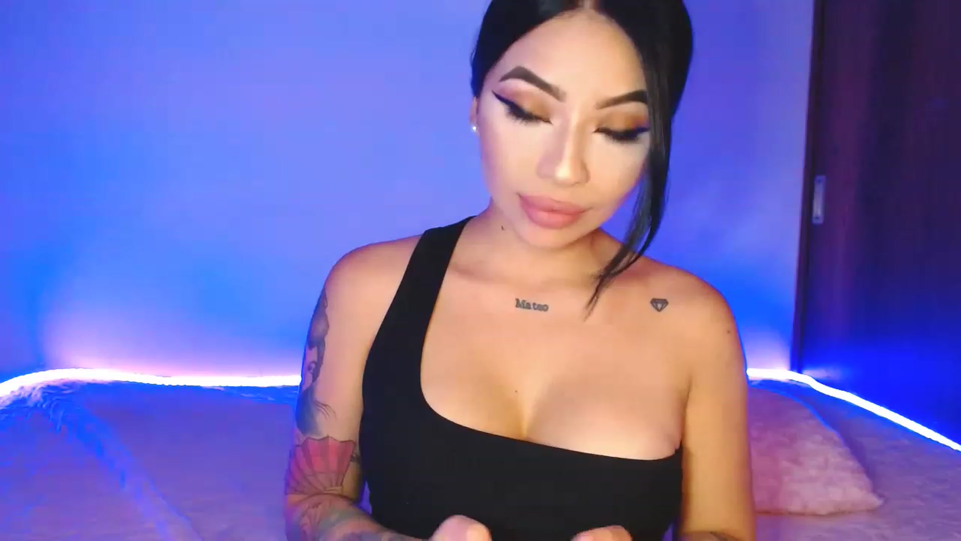 Gallery image thumbnail from Sarahmeyer's myfreecams stream on, 11/27/2022, 03:13 image 3 of 20
