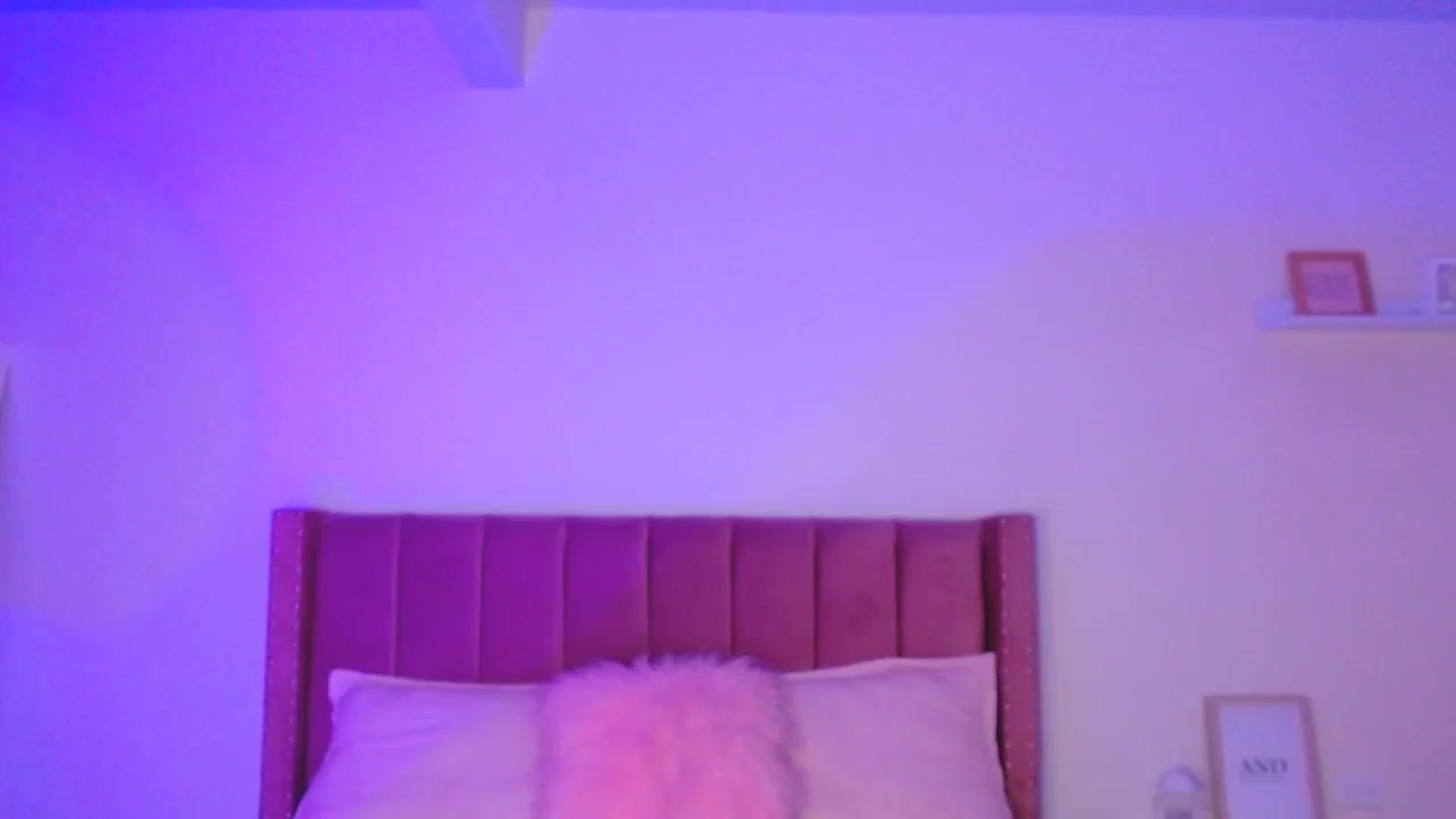 Gallery image thumbnail from Sarahmeyer's myfreecams stream on, 11/24/2023, 04:16 image 10 of 20