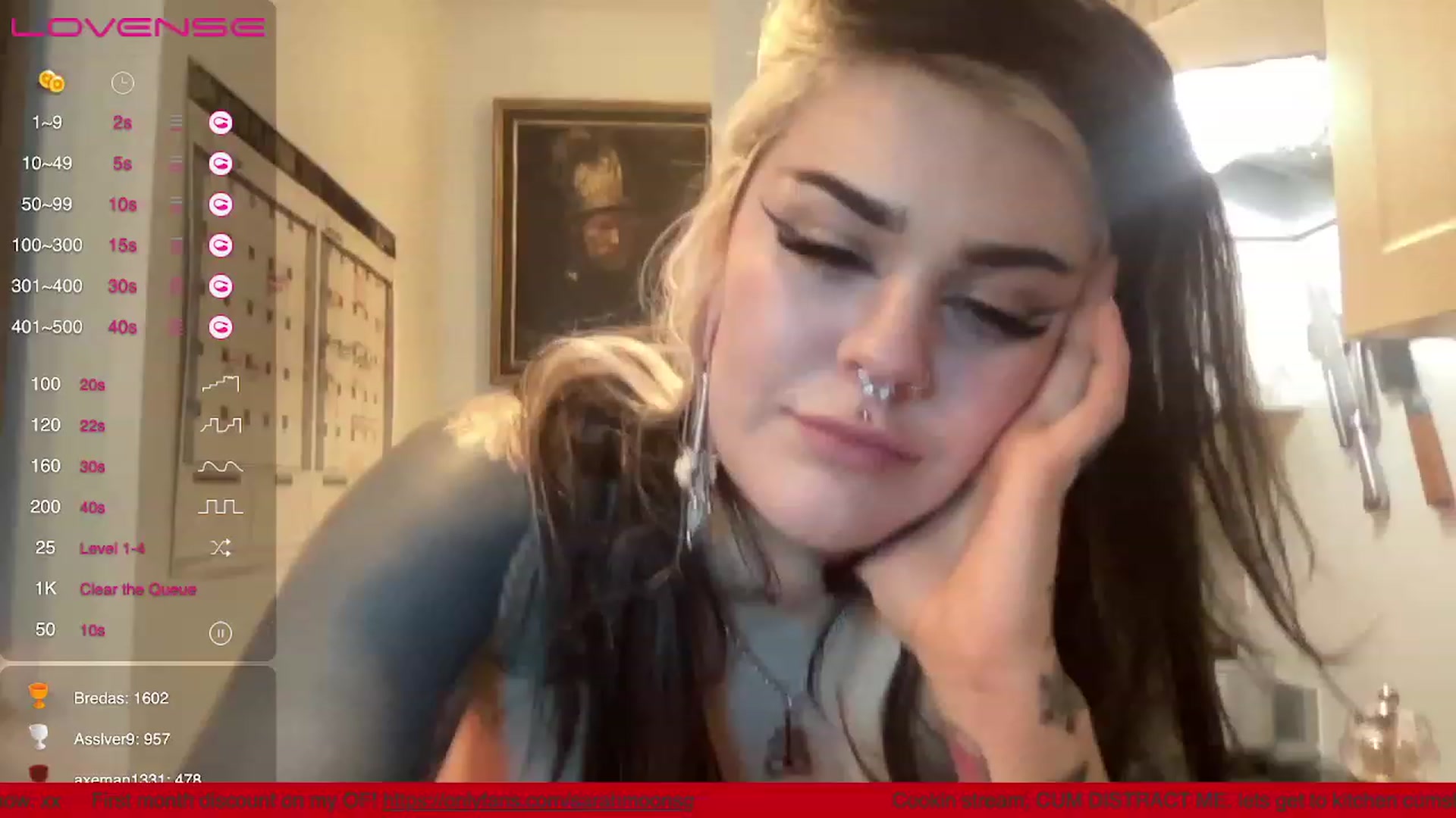 Gallery image thumbnail from Sarahmoonsg's myfreecams stream on, 11/20/2022, 05:45 image 16 of 20