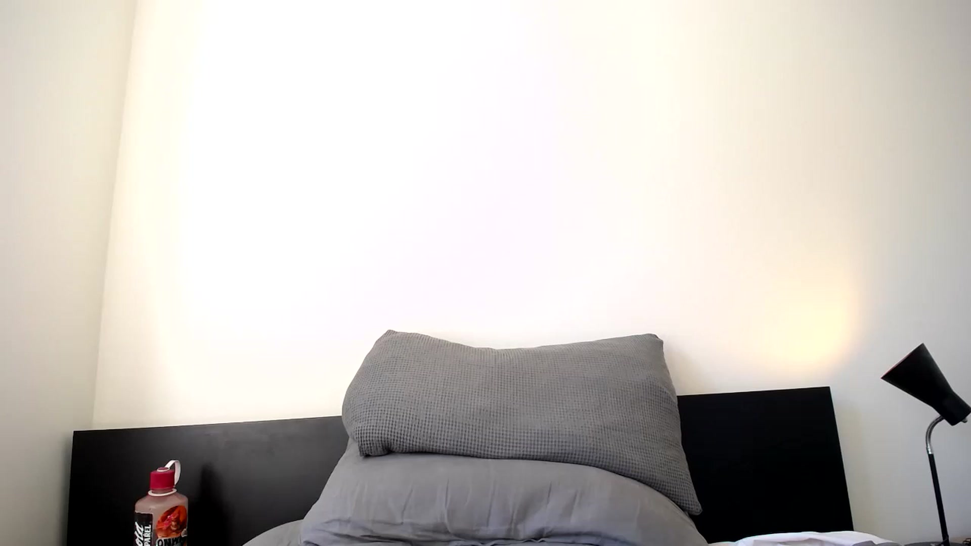 Gallery image thumbnail from Sarahmoonsg's myfreecams stream on, 03/13/2023, 05:34 image 7 of 20