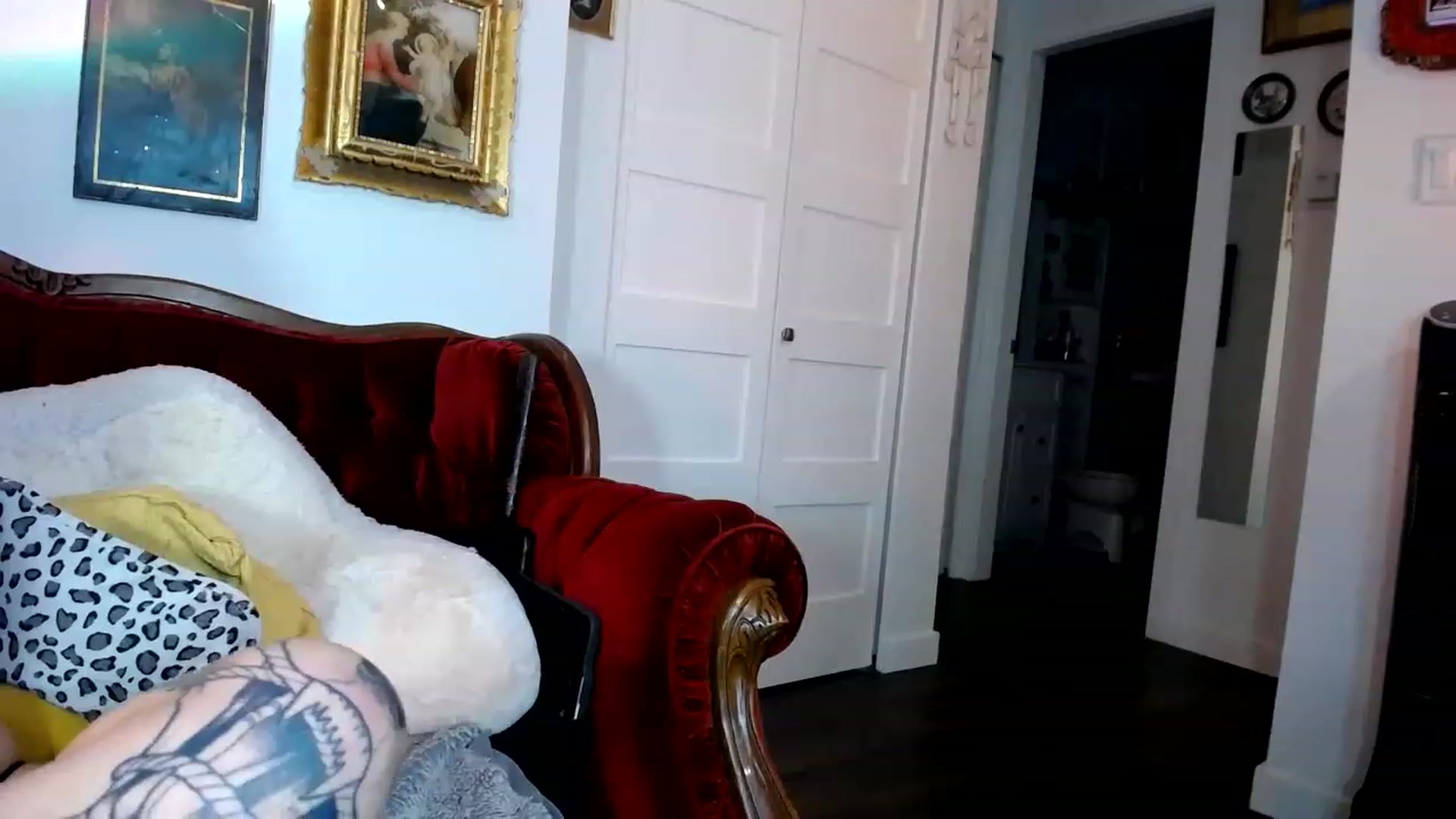Gallery image thumbnail from Sarahmoonsg's myfreecams stream on, 04/28/2023, 04:02 image 18 of 20