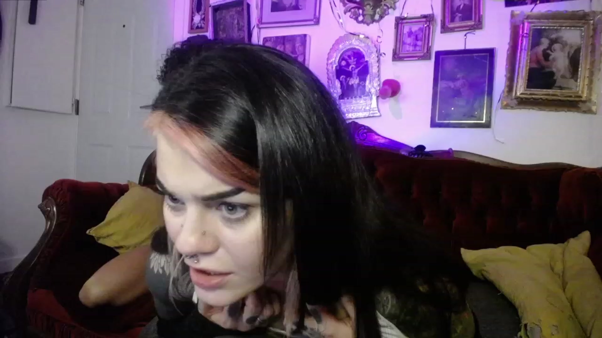 Gallery image thumbnail from Sarahmoonsg's myfreecams stream on, 08/24/2023, 05:23 image 2 of 20
