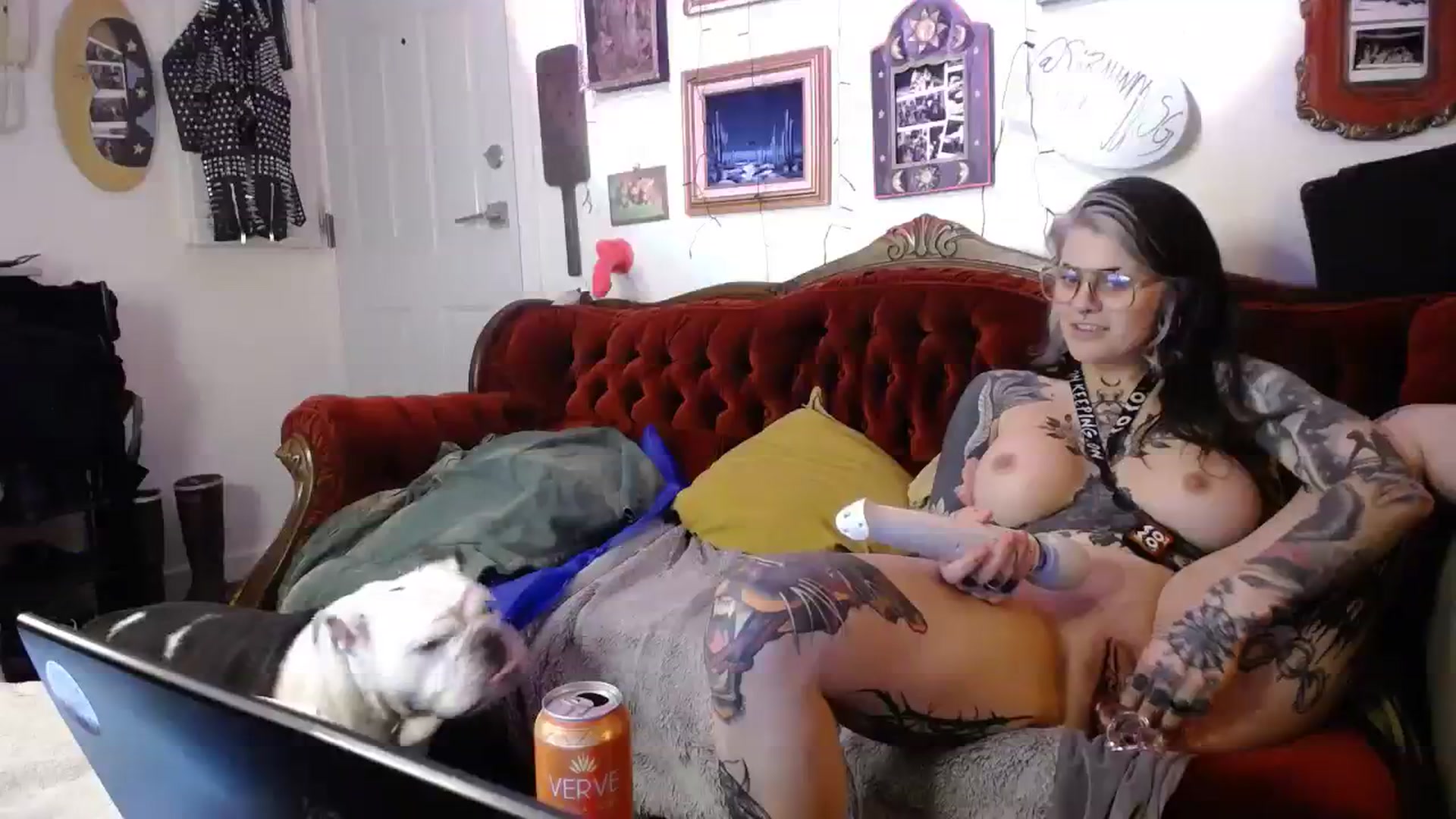 Gallery image thumbnail from Sarahmoonsg's myfreecams stream on, 02/05/2024, 07:12 image 7 of 20