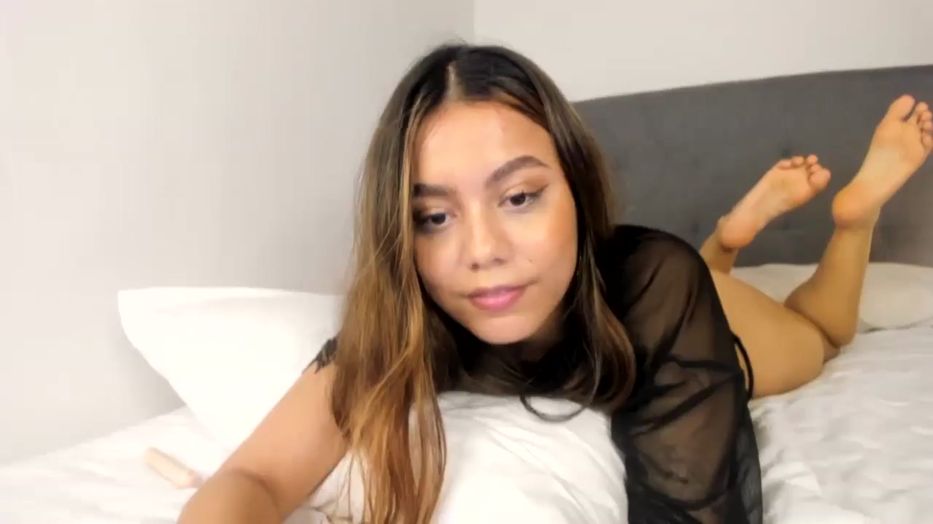 Gallery image thumbnail from Sarahrosse's myfreecams stream on, 06/16/2025, 11:10 image 10 of 20