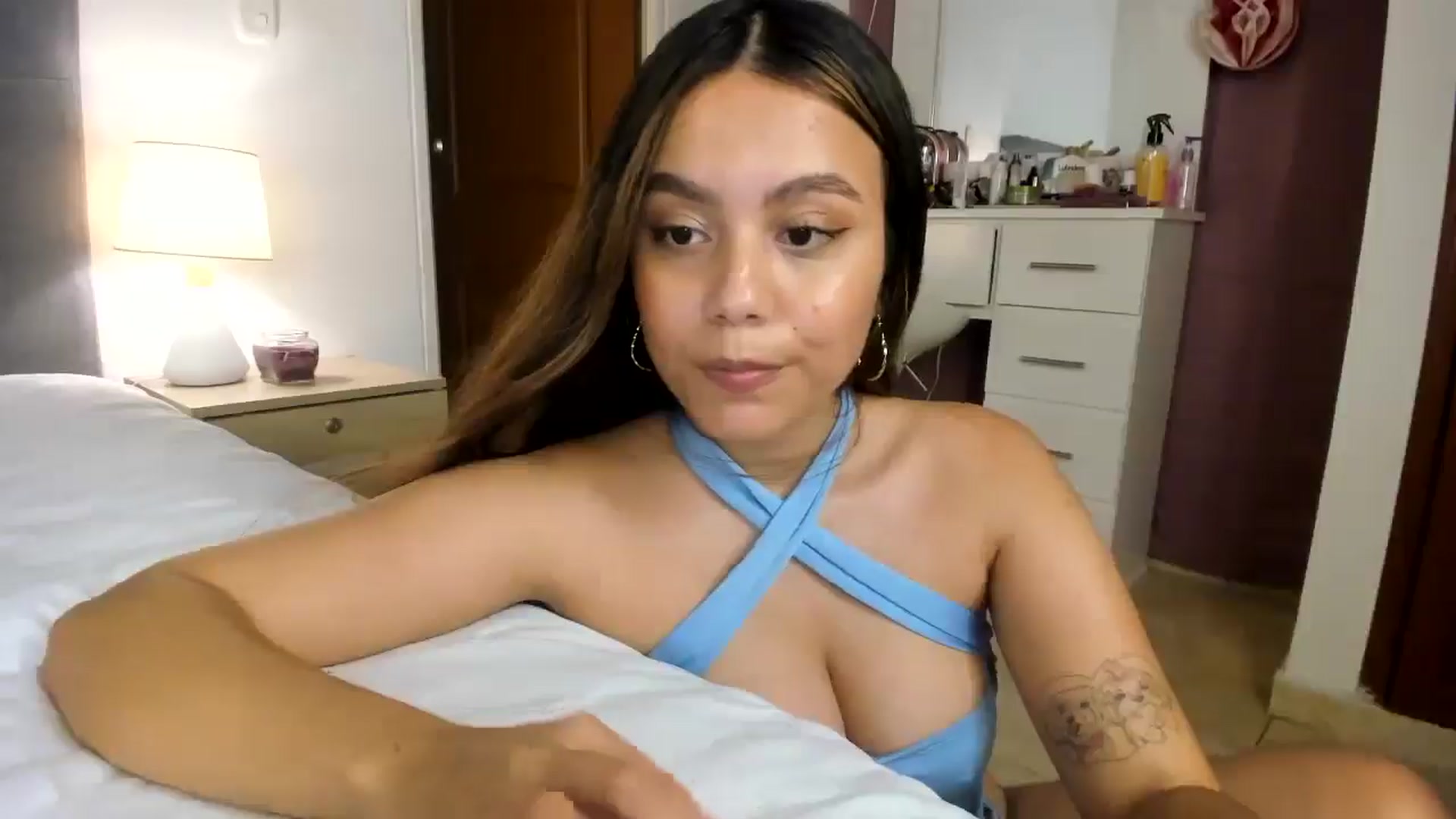 Gallery image thumbnail from Sarahrosse's myfreecams stream on, 06/17/2025, 10:27 image 7 of 20