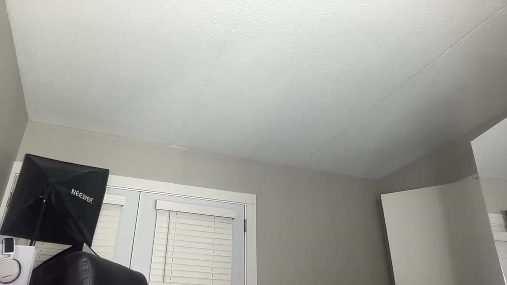 Gallery image thumbnail from Sarahsweets18's myfreecams stream on, 07/10/2023, 09:06 image 19 of 20