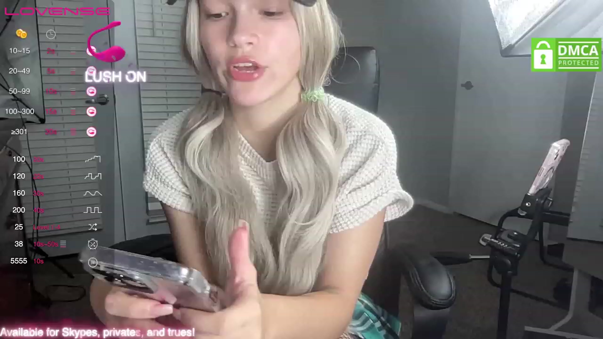 Gallery image thumbnail from Sarahsweets18's myfreecams stream on, 08/15/2023, 04:58 image 14 of 20