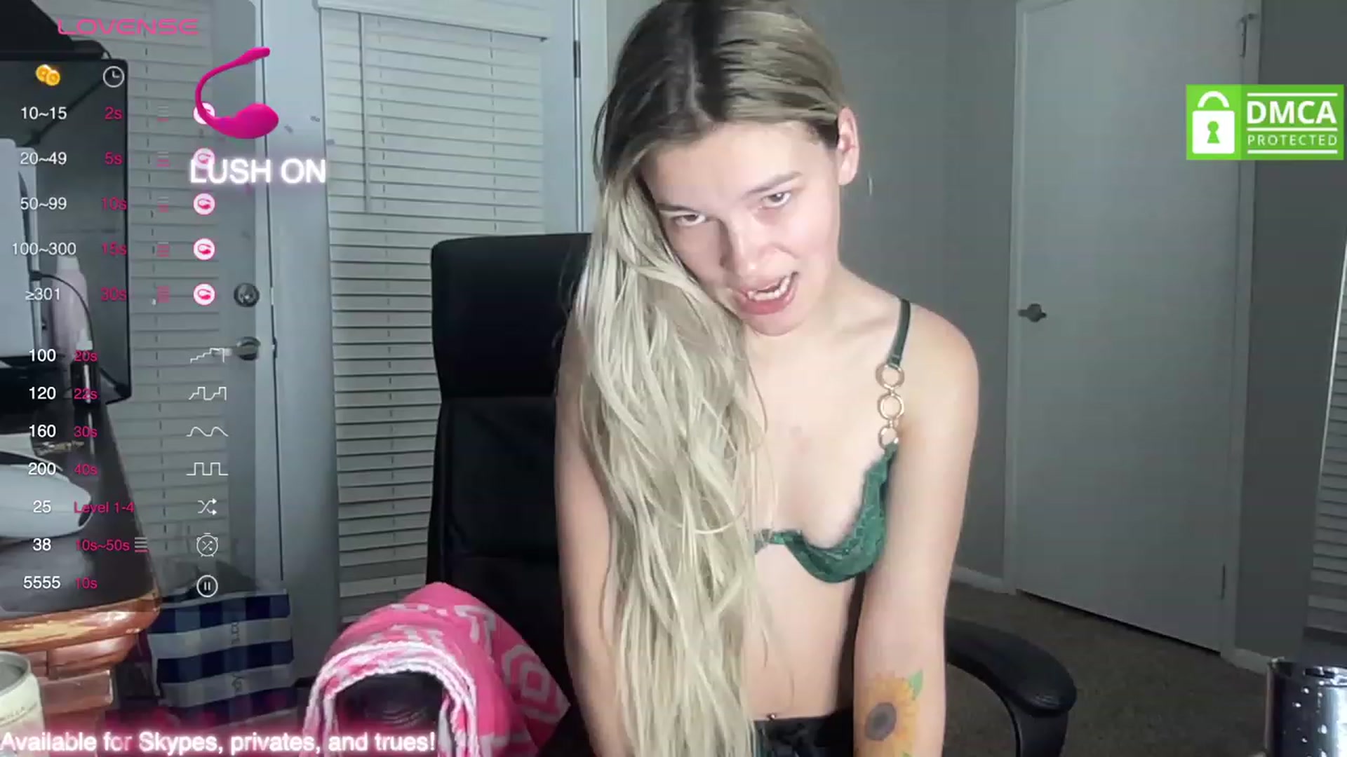 Gallery image thumbnail from Sarahsweets18's myfreecams stream on, 09/03/2023, 04:24 image 16 of 20