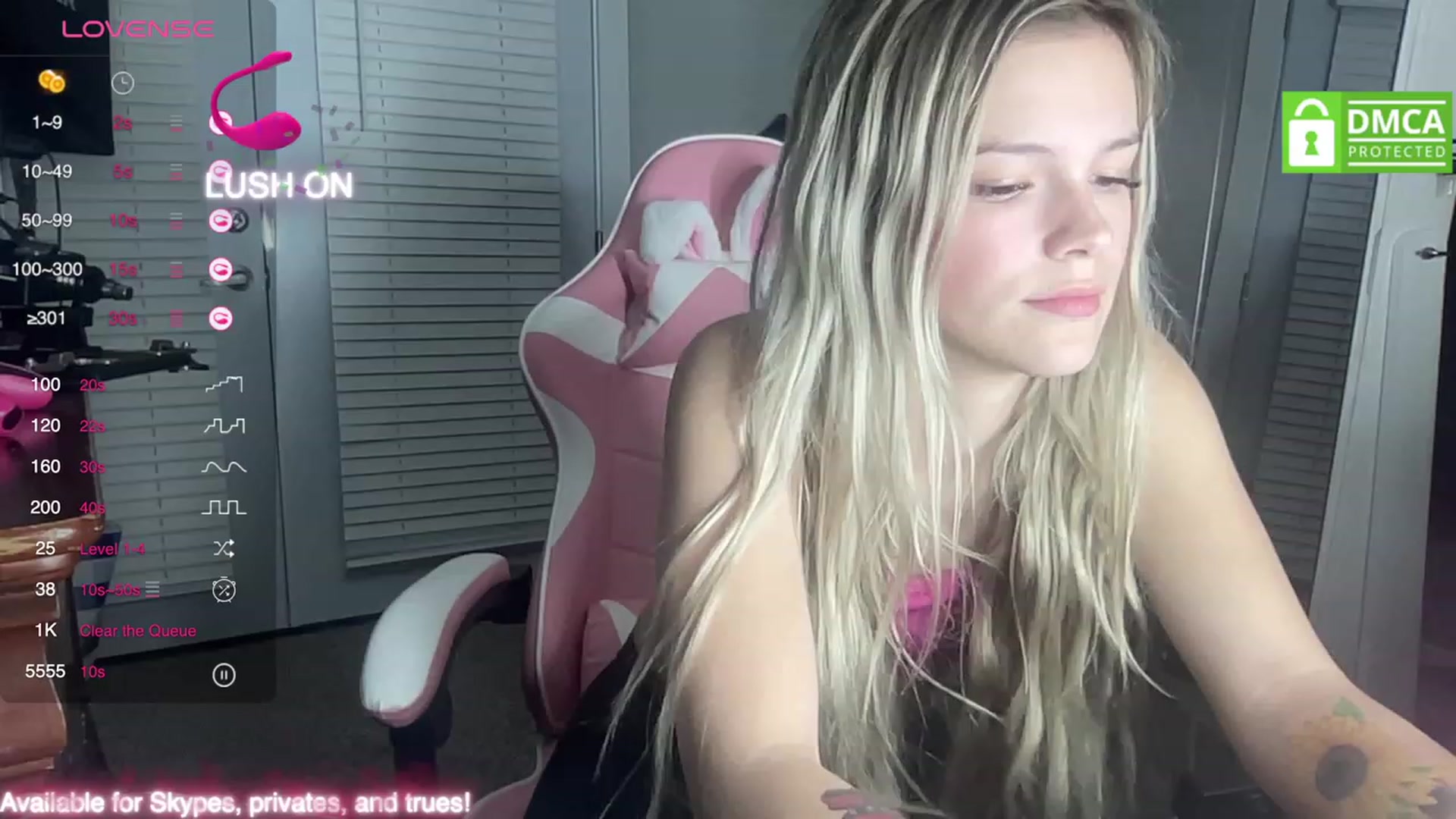 Gallery image thumbnail from Sarahsweets18's myfreecams stream on, 09/17/2023, 05:44 image 12 of 20