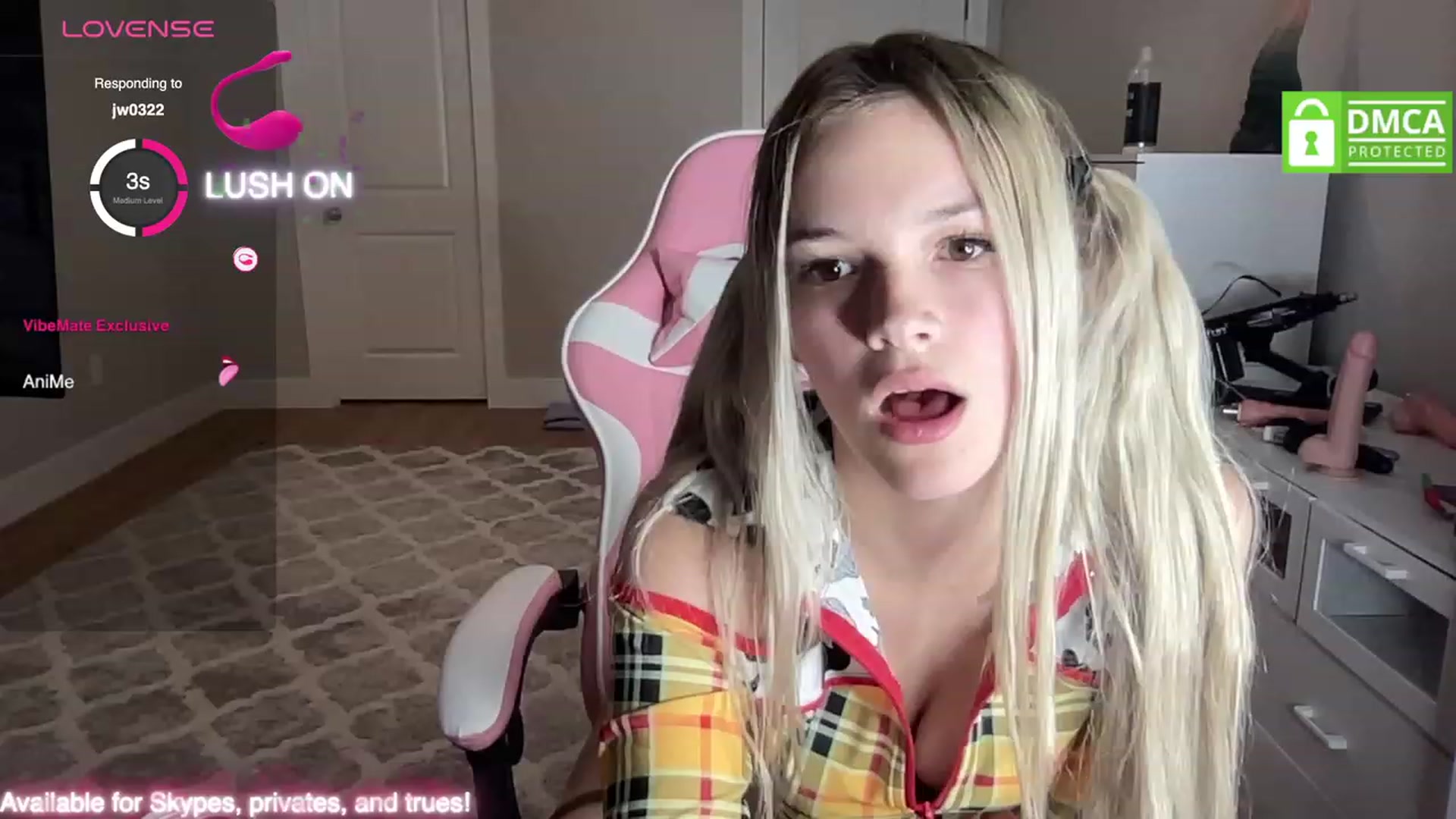 Gallery image thumbnail from Sarahsweets18's myfreecams stream on, 10/05/2023, 04:47 image 19 of 20
