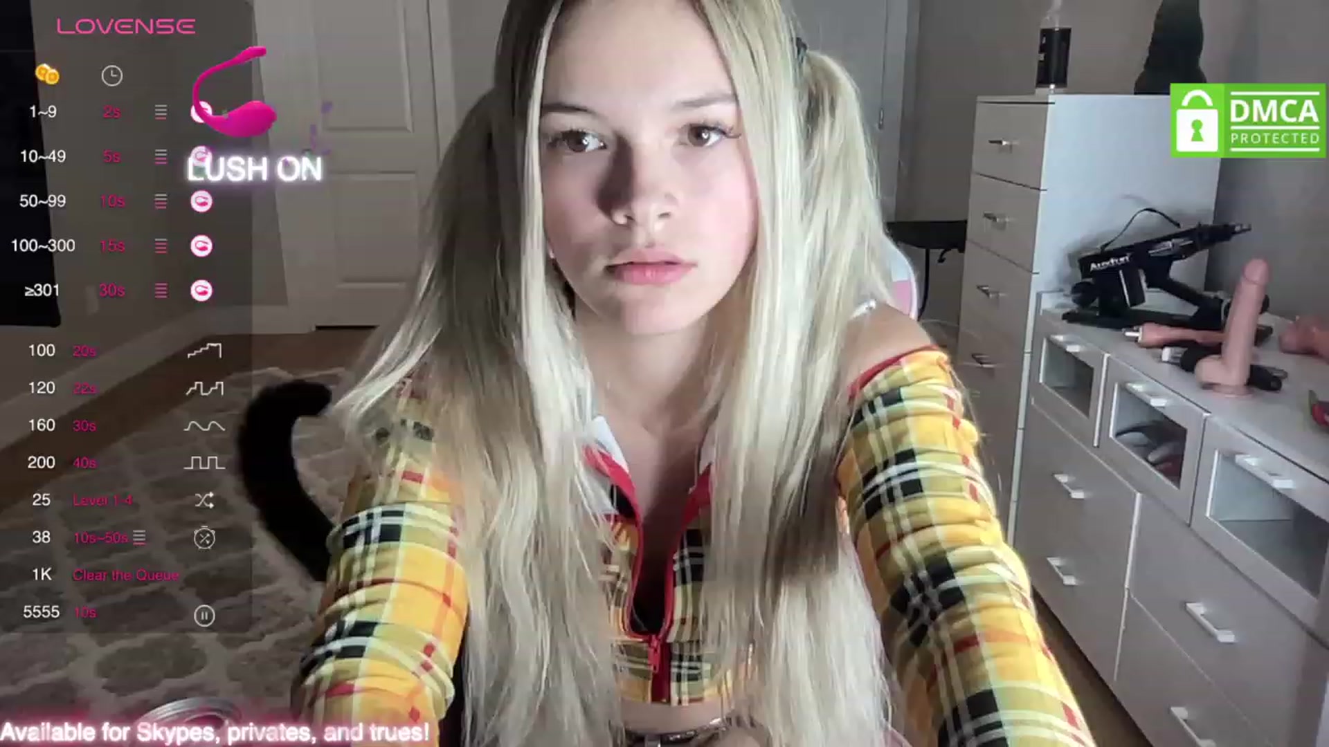 Gallery image thumbnail from Sarahsweets18's myfreecams stream on, 10/05/2023, 04:47 image 8 of 20