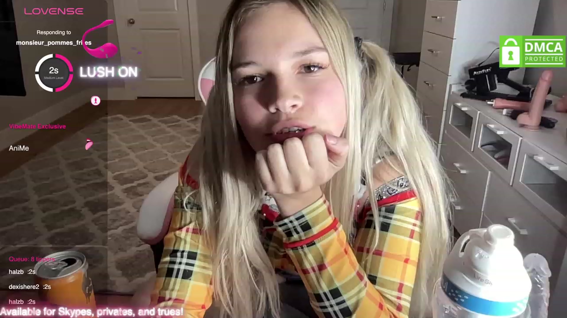 Gallery image thumbnail from Sarahsweets18's myfreecams stream on, 10/05/2023, 05:52 image 14 of 20