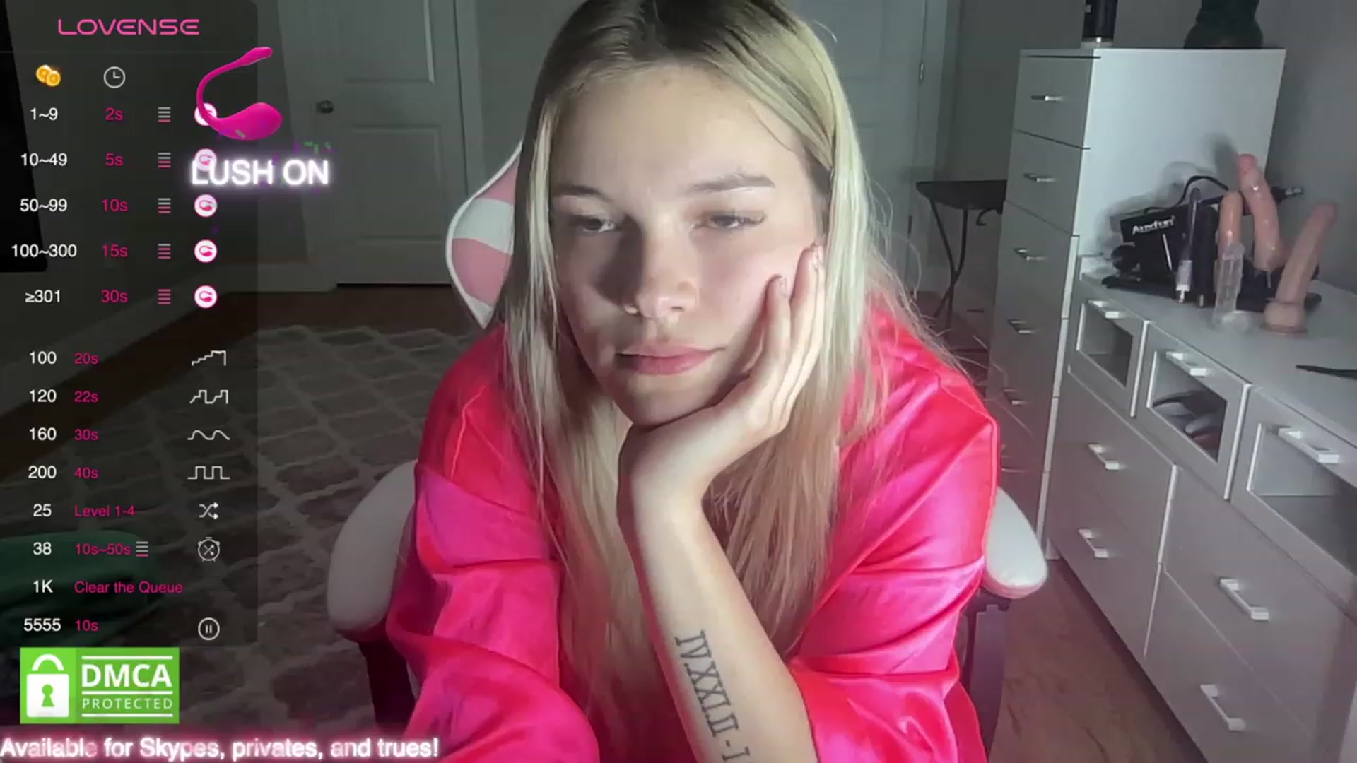 Gallery image thumbnail from Sarahsweets18's myfreecams stream on, 10/06/2023, 01:51 image 14 of 20