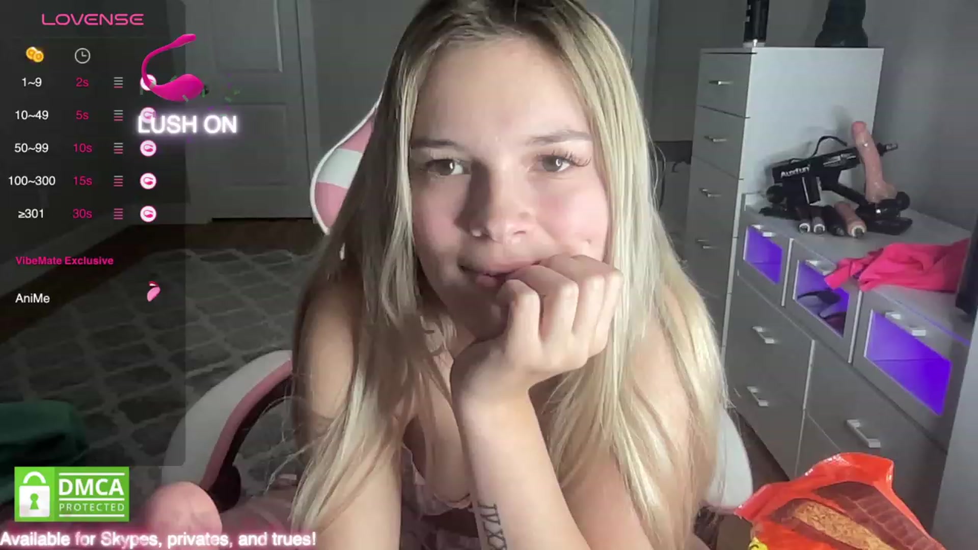 Gallery image thumbnail from Sarahsweets18's myfreecams stream on, 10/06/2023, 02:40 image 18 of 20