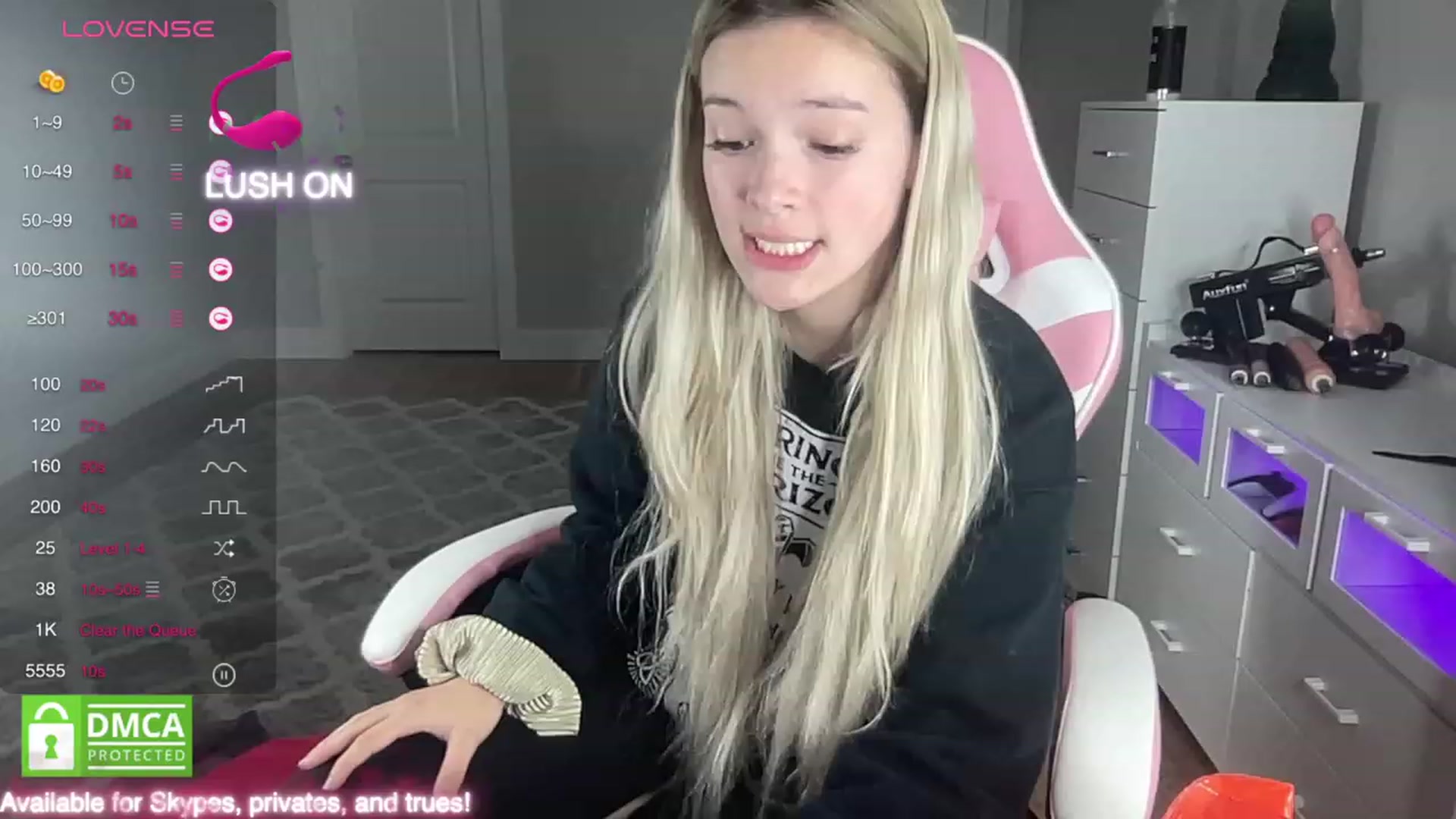 Gallery image thumbnail from Sarahsweets18's myfreecams stream on, 10/06/2023, 07:18 image 14 of 20
