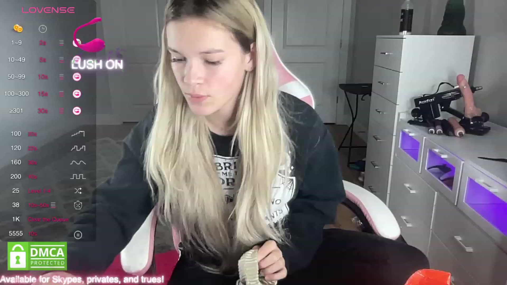 Gallery image thumbnail from Sarahsweets18's myfreecams stream on, 10/06/2023, 07:18 image 13 of 20