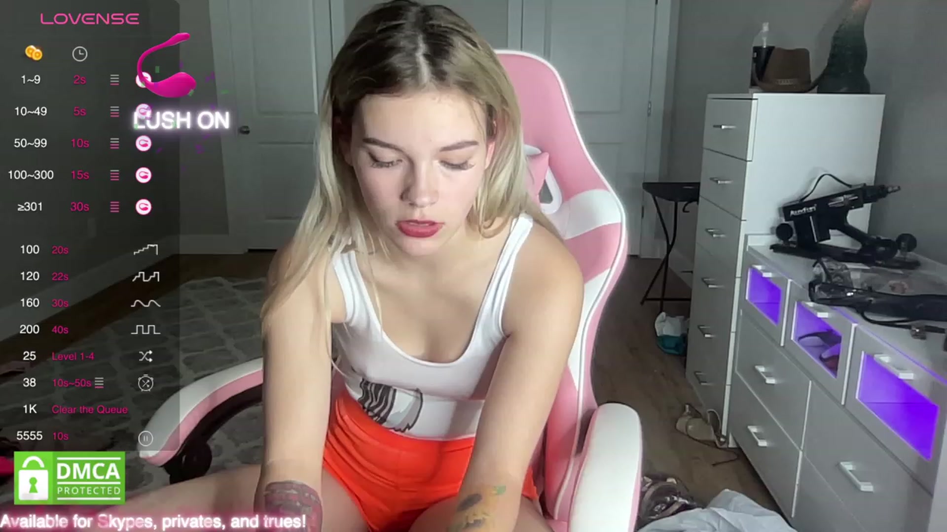 Gallery image thumbnail from Sarahsweets18's myfreecams stream on, 10/08/2023, 07:46 image 7 of 20