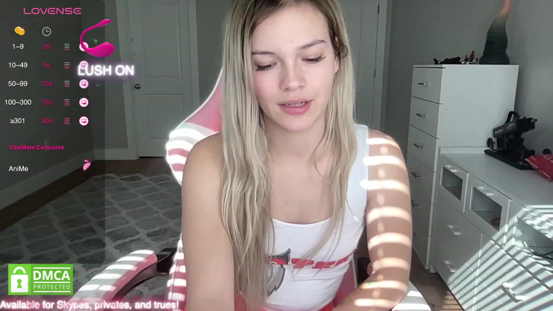 Gallery image thumbnail from Sarahsweets18's myfreecams stream on, 10/10/2023, 16:01 image 12 of 20