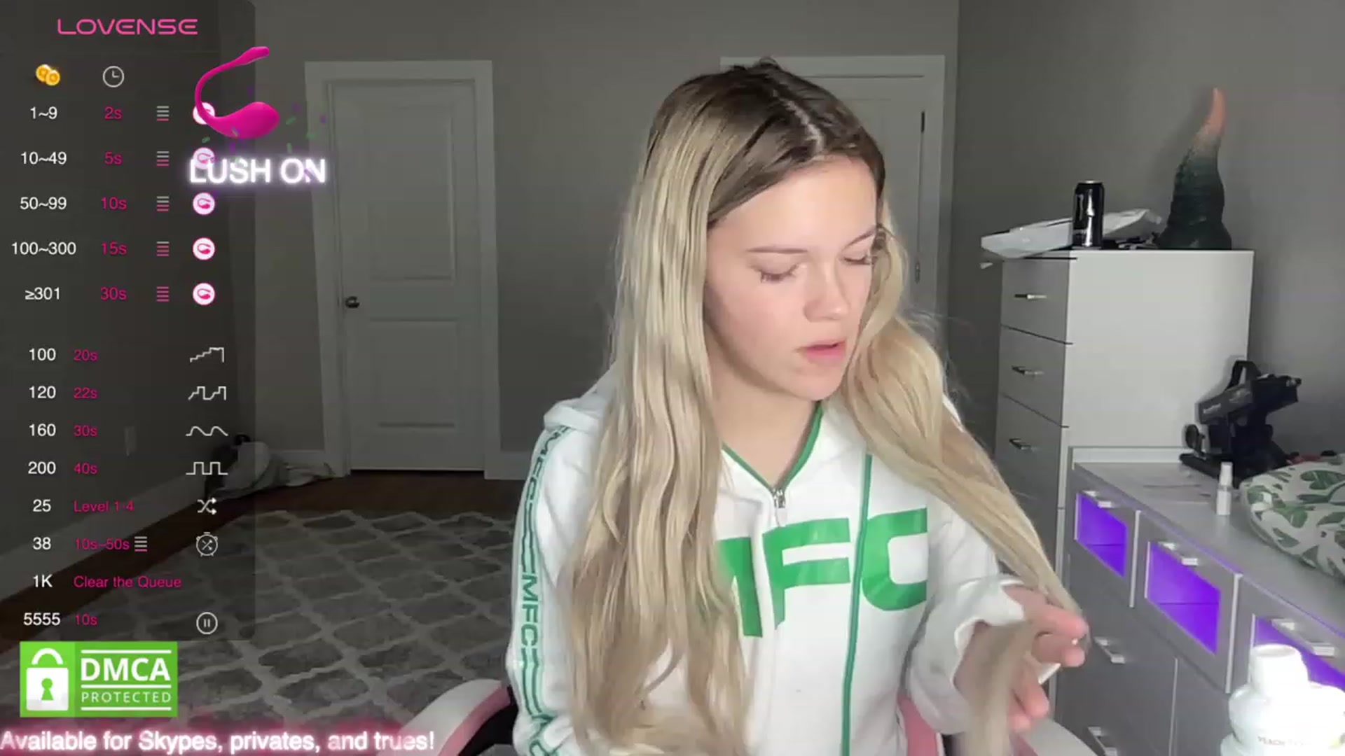 Gallery image thumbnail from Sarahsweets18's myfreecams stream on, 10/14/2023, 15:13 image 7 of 20