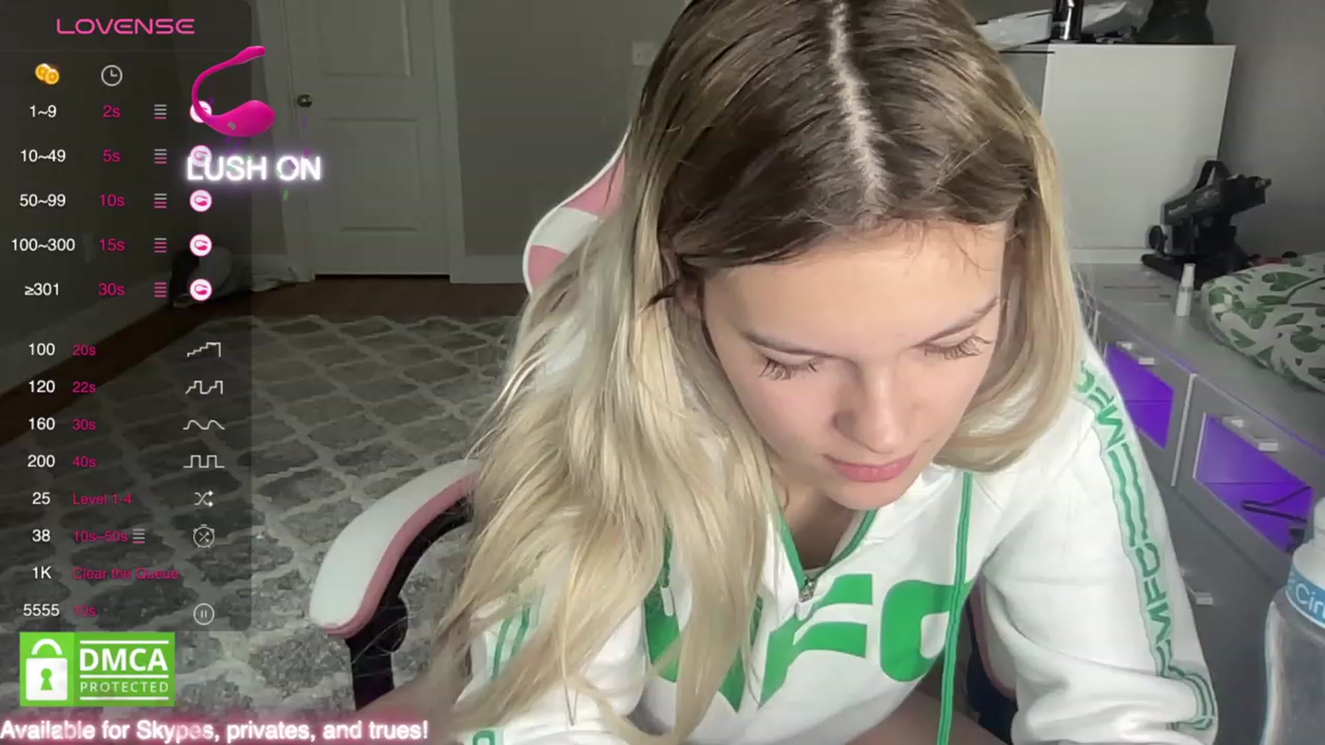 Gallery image thumbnail from Sarahsweets18's myfreecams stream on, 10/14/2023, 15:13 image 6 of 20