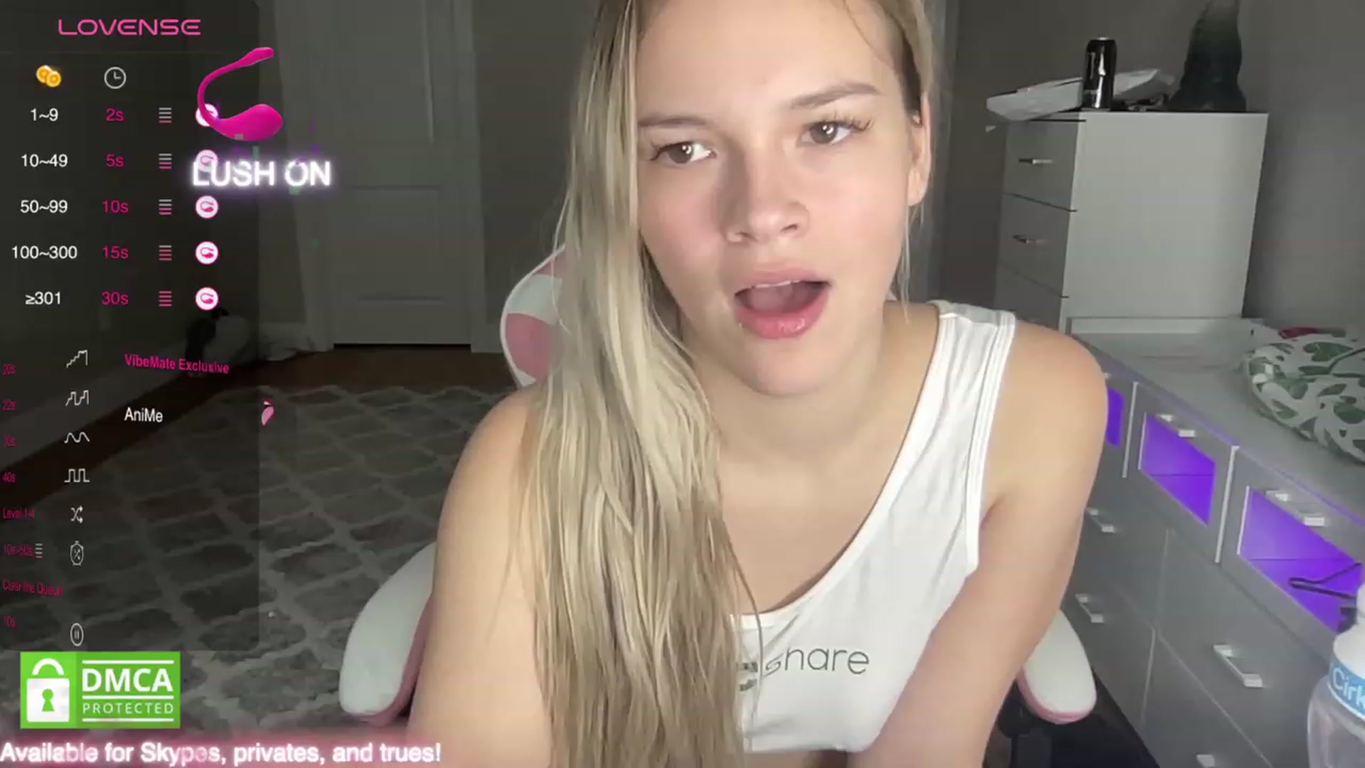 Gallery image thumbnail from Sarahsweets18's myfreecams stream on, 10/14/2023, 16:20 image 16 of 20