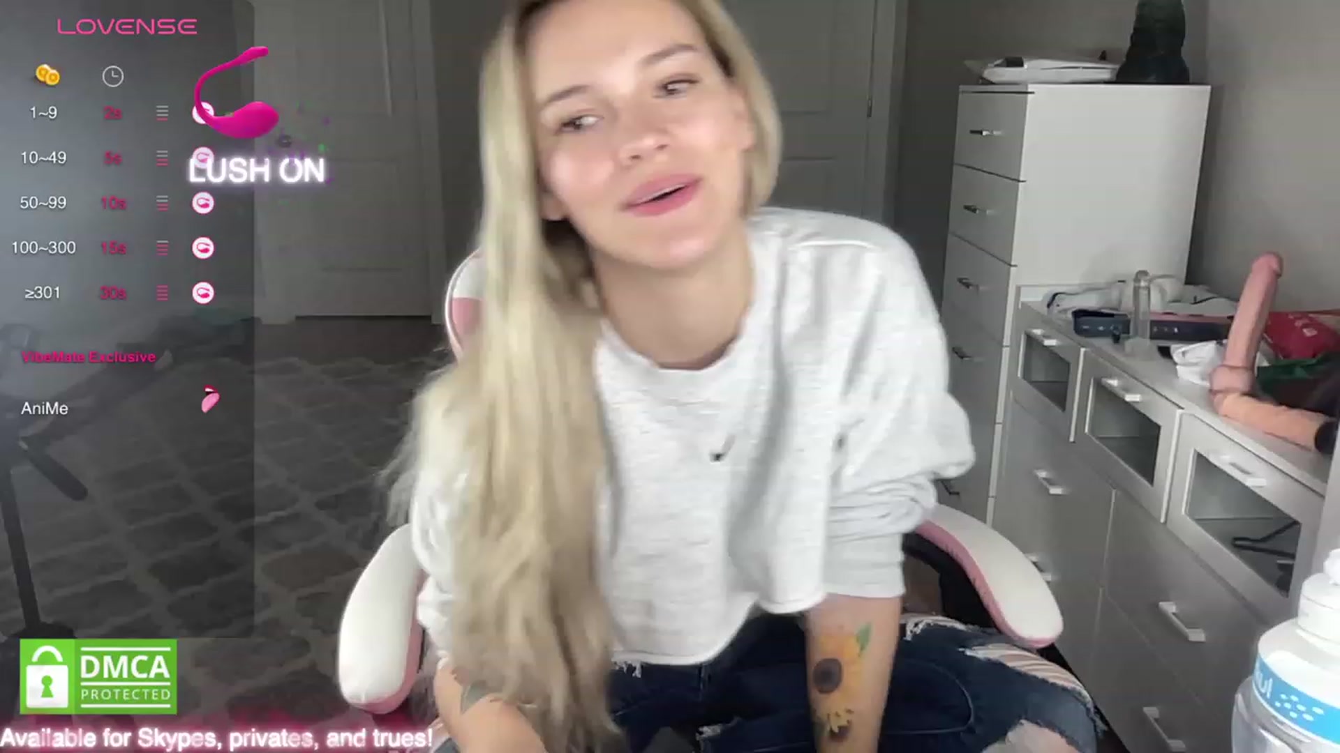 Gallery image thumbnail from Sarahsweets18's myfreecams stream on, 10/16/2023, 13:53 image 6 of 20