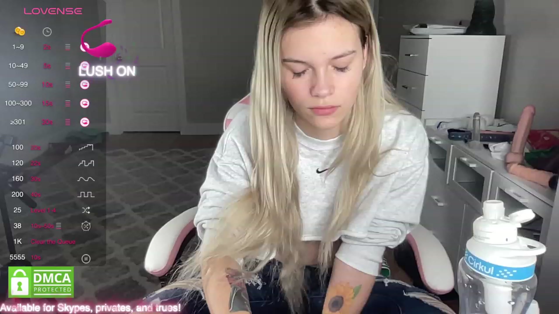 Gallery image thumbnail from Sarahsweets18's myfreecams stream on, 10/16/2023, 13:53 image 1 of 20