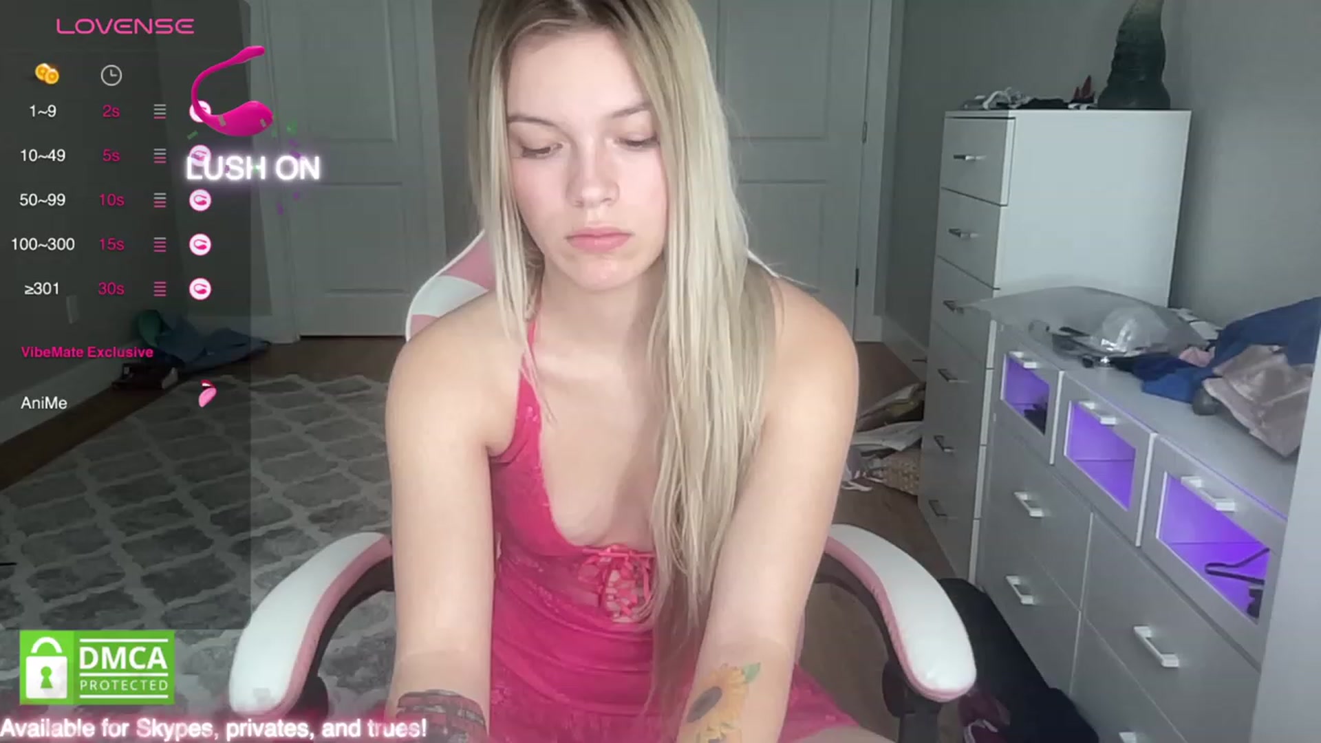 Gallery image thumbnail from Sarahsweets18's myfreecams stream on, 10/23/2023, 17:32 image 8 of 20