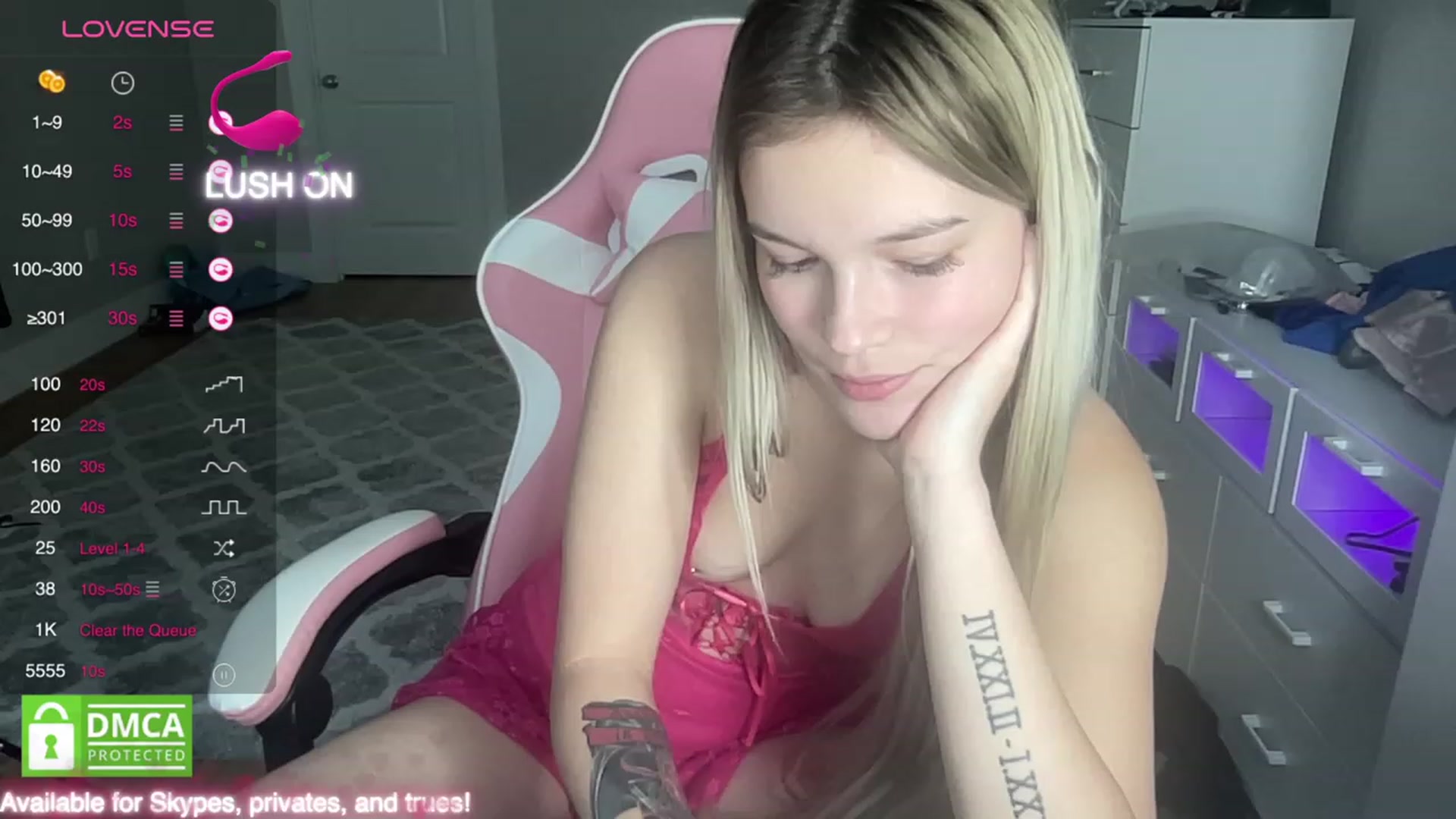 Gallery image thumbnail from Sarahsweets18's myfreecams stream on, 10/23/2023, 18:40 image 3 of 20