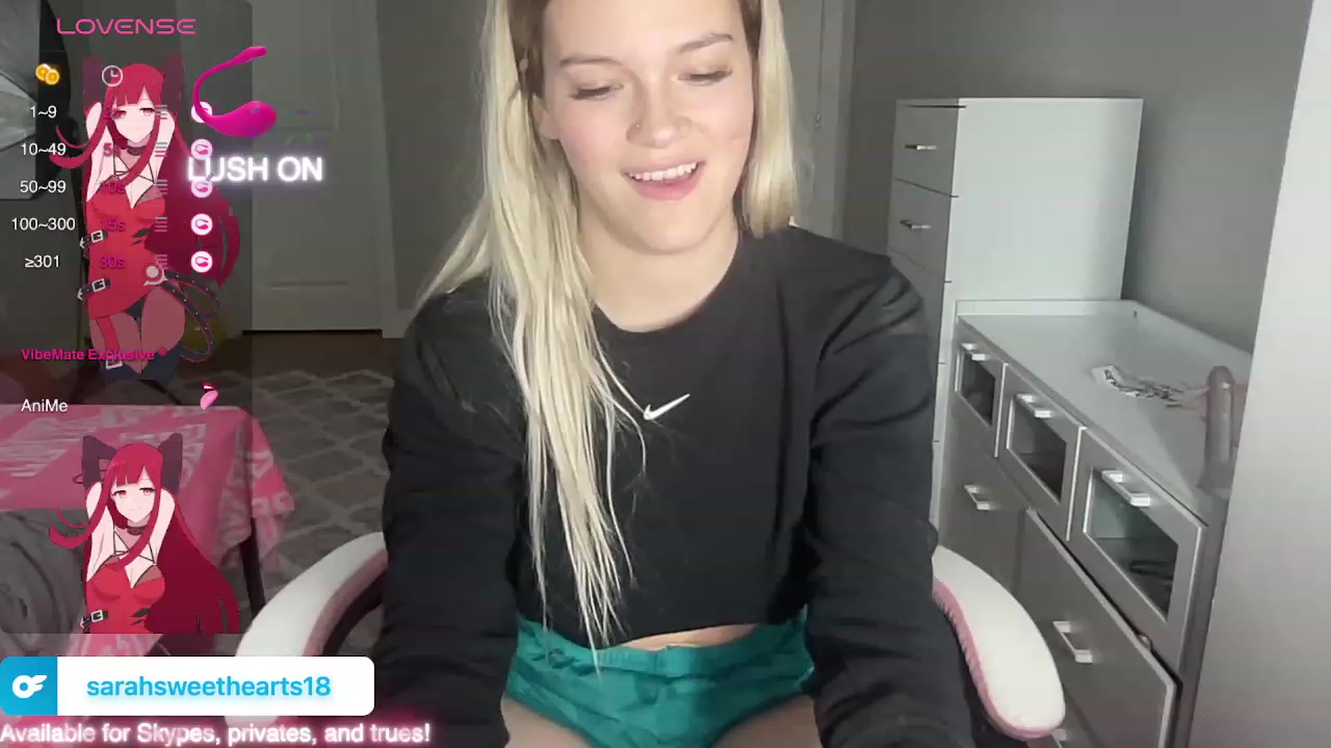 Gallery image thumbnail from Sarahsweets18's myfreecams stream on, 11/14/2023, 19:45 image 20 of 20