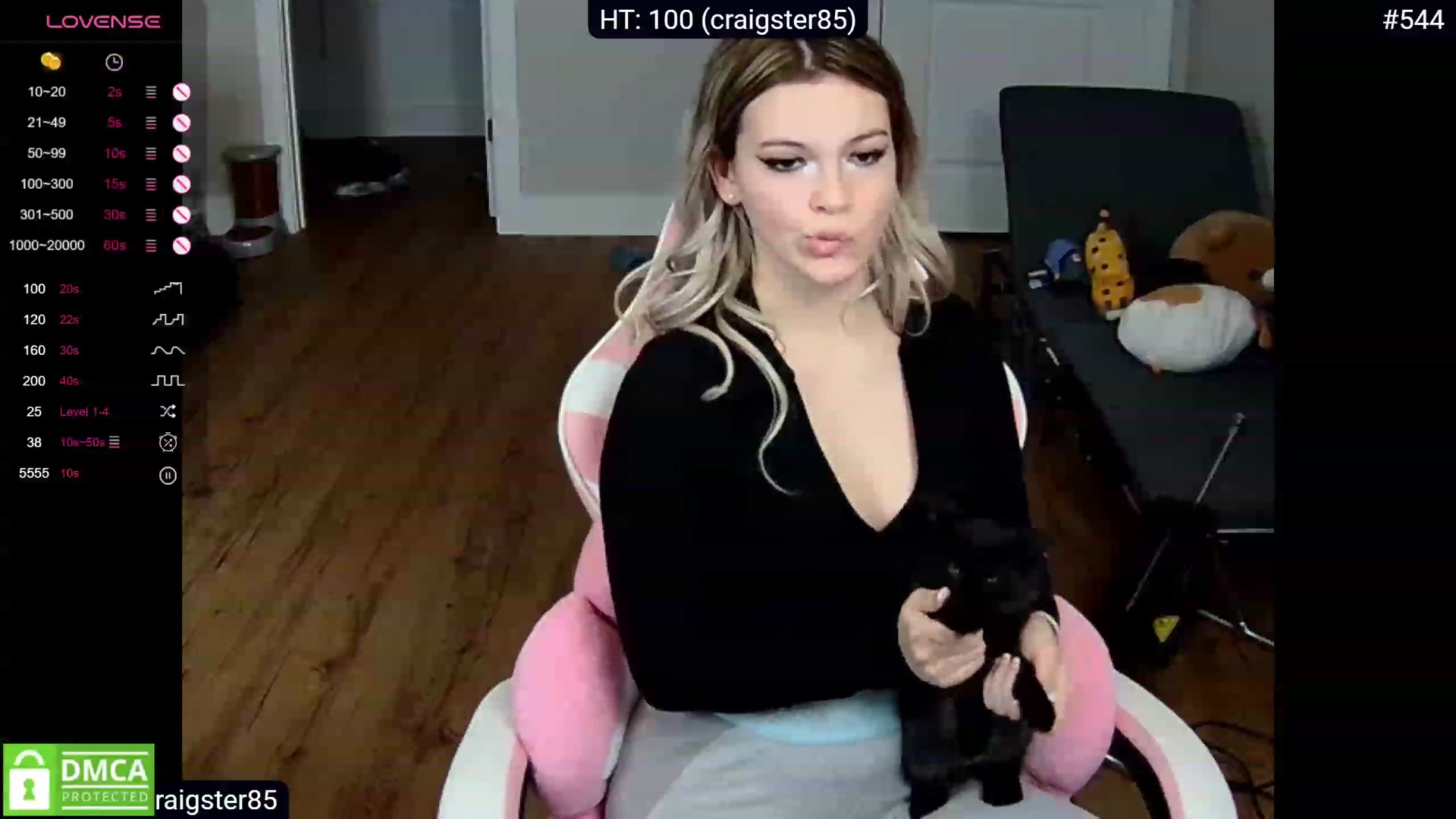 Gallery image thumbnail from Sarahsweets18's myfreecams stream on, 03/03/2024, 23:00 image 18 of 20