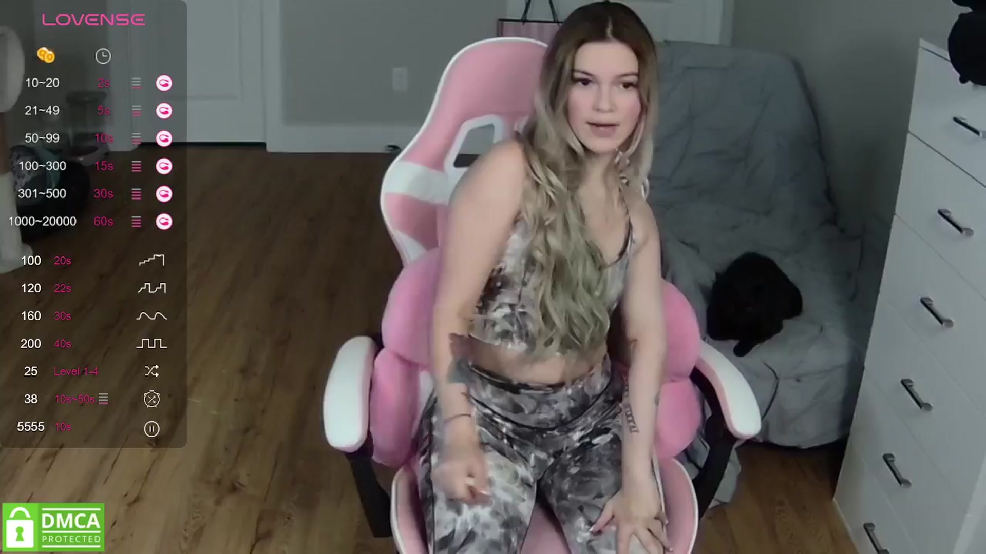 Gallery image thumbnail from Sarahsweets18's myfreecams stream on, 03/23/2024, 03:22 image 11 of 20