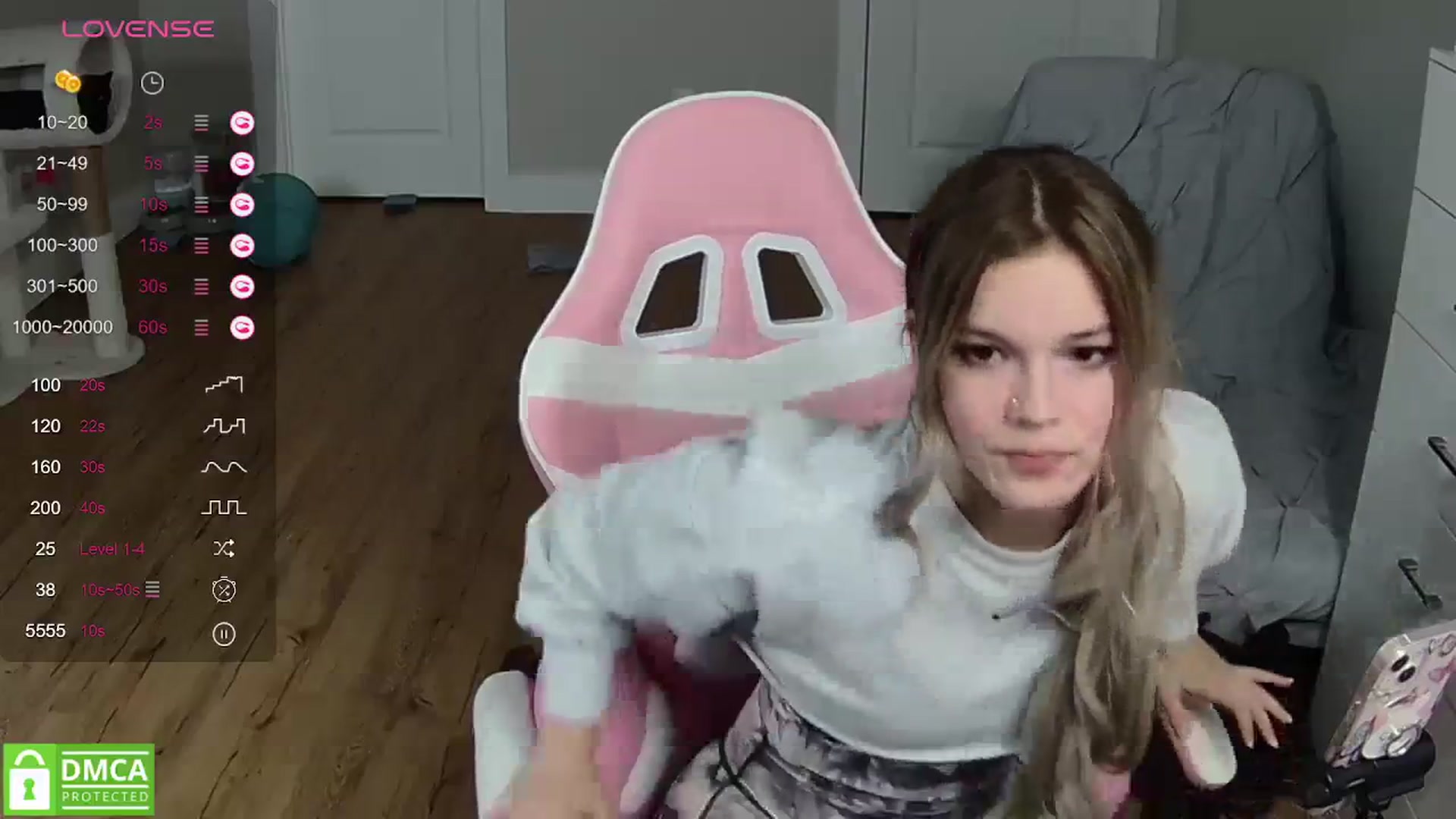 Gallery image thumbnail from Sarahsweets18's myfreecams stream on, 03/28/2024, 04:12 image 16 of 20