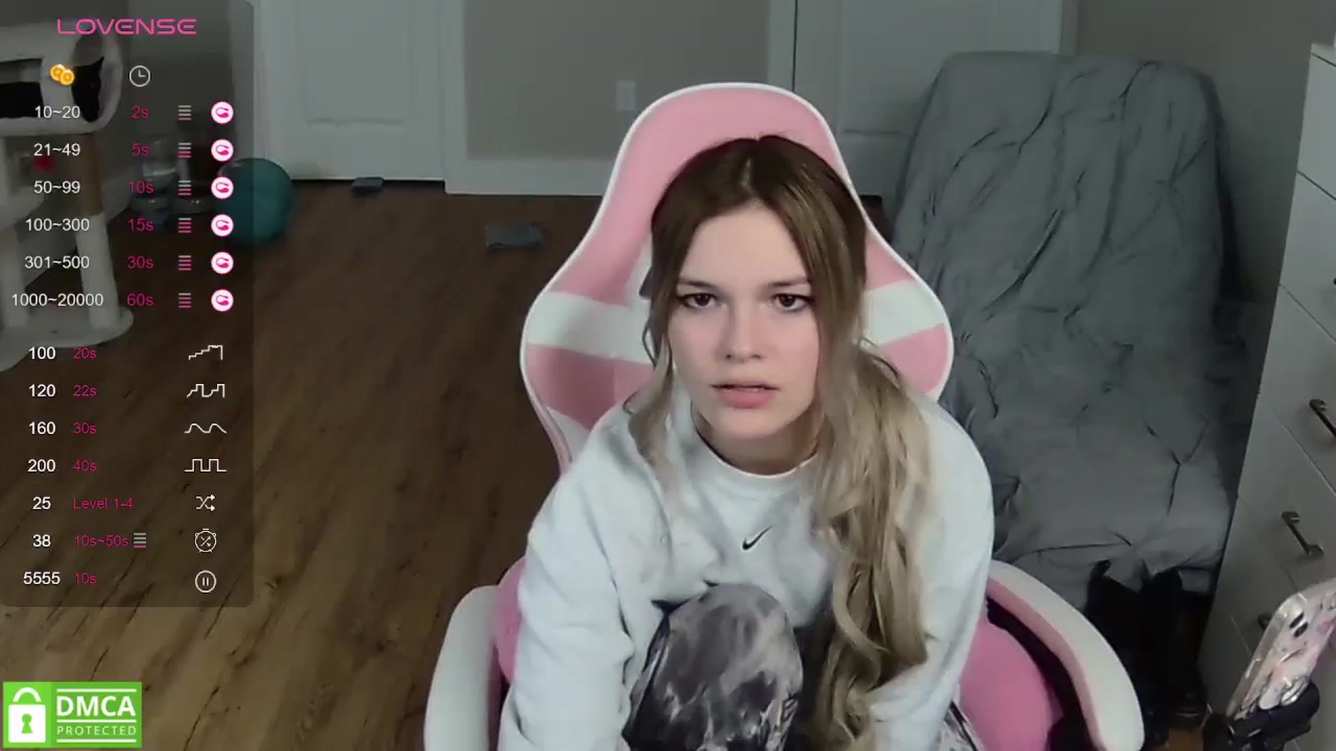 Gallery image thumbnail from Sarahsweets18's myfreecams stream on, 03/28/2024, 04:12 image 15 of 20