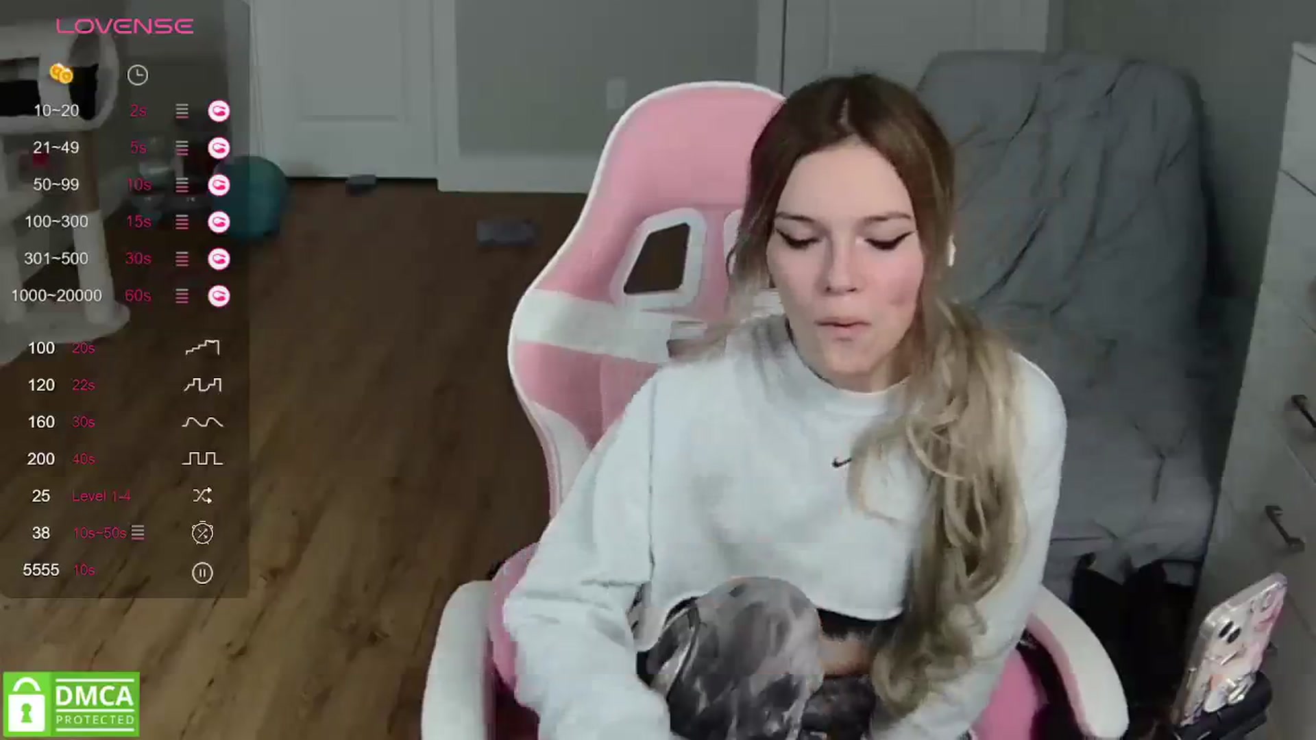 Gallery image thumbnail from Sarahsweets18's myfreecams stream on, 03/28/2024, 04:12 image 13 of 20