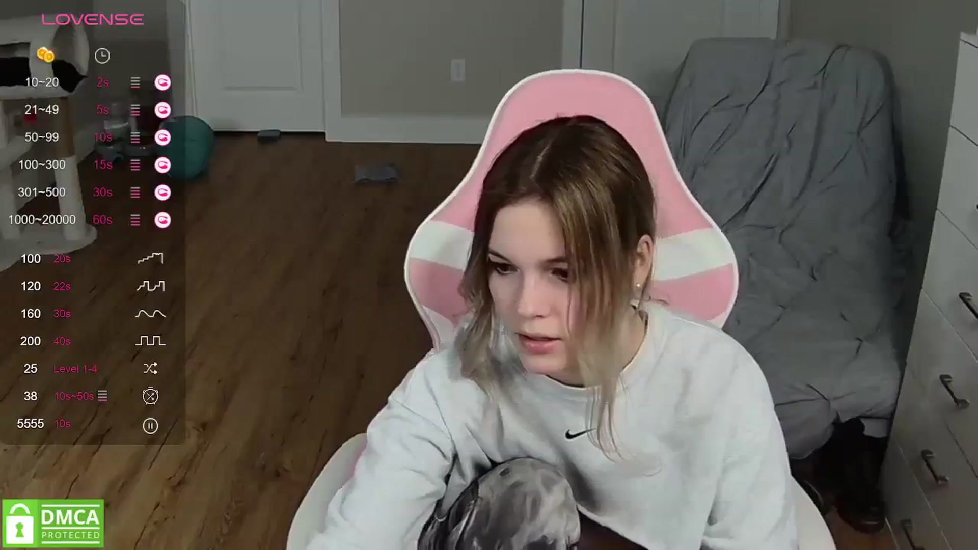 Gallery image thumbnail from Sarahsweets18's myfreecams stream on, 03/28/2024, 04:59 image 6 of 20
