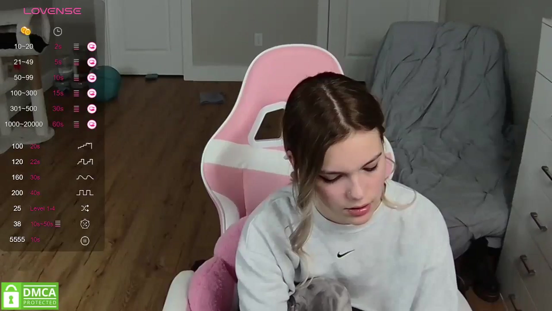 Gallery image thumbnail from Sarahsweets18's myfreecams stream on, 03/28/2024, 04:59 image 9 of 20