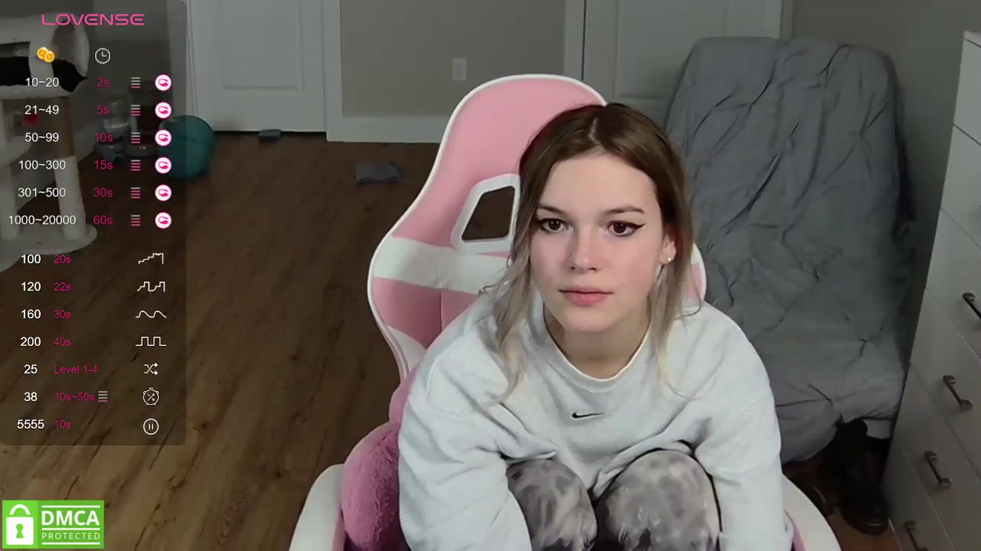Gallery image thumbnail from Sarahsweets18's myfreecams stream on, 03/28/2024, 04:59 image 11 of 20