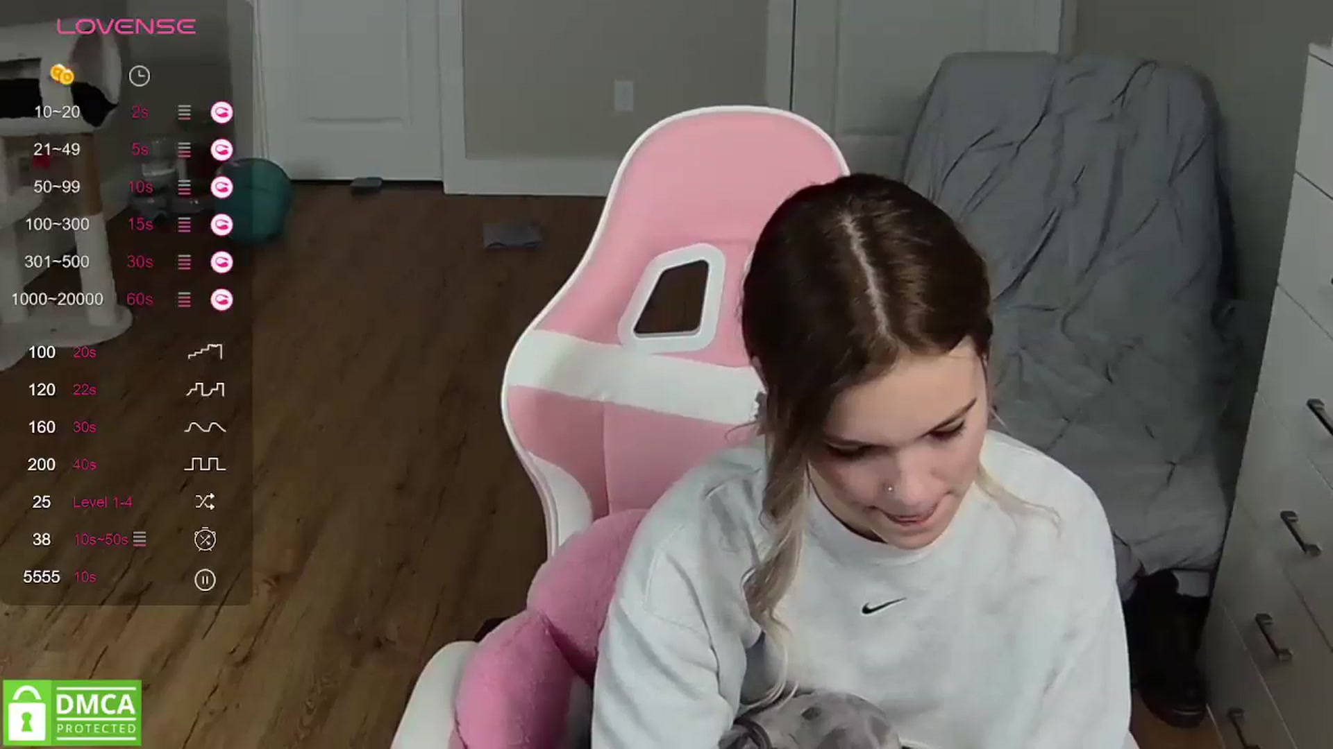 Gallery image thumbnail from Sarahsweets18's myfreecams stream on, 03/28/2024, 04:59 image 7 of 20