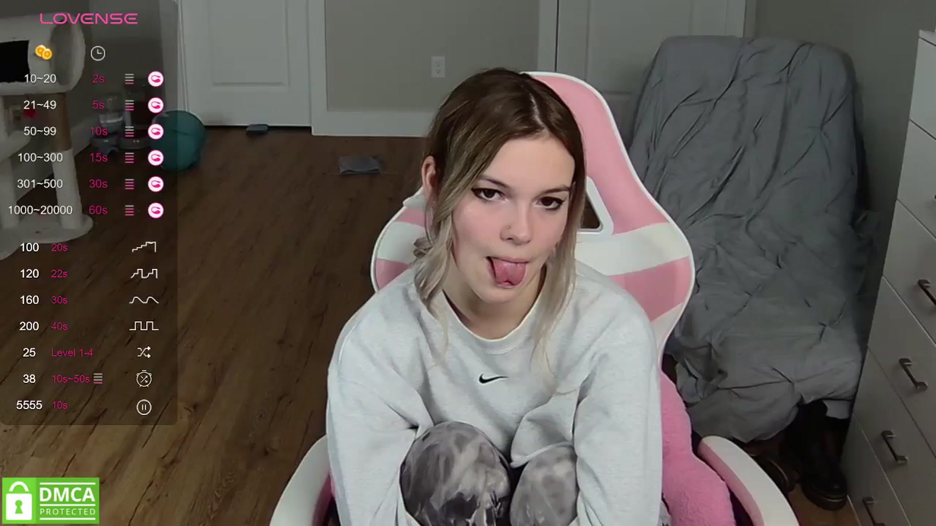 Gallery image thumbnail from Sarahsweets18's myfreecams stream on, 03/28/2024, 04:59 image 16 of 20