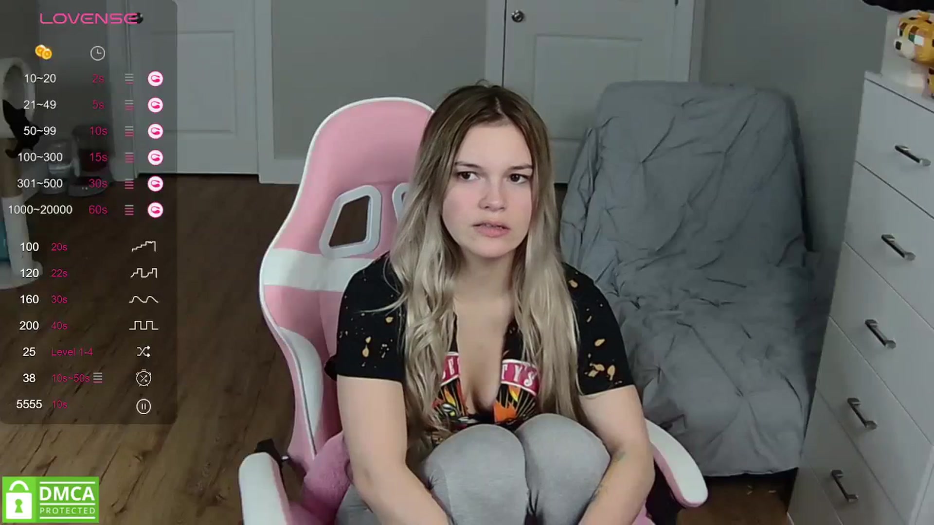 Gallery image thumbnail from Sarahsweets18's myfreecams stream on, 03/28/2024, 23:30 image 6 of 20