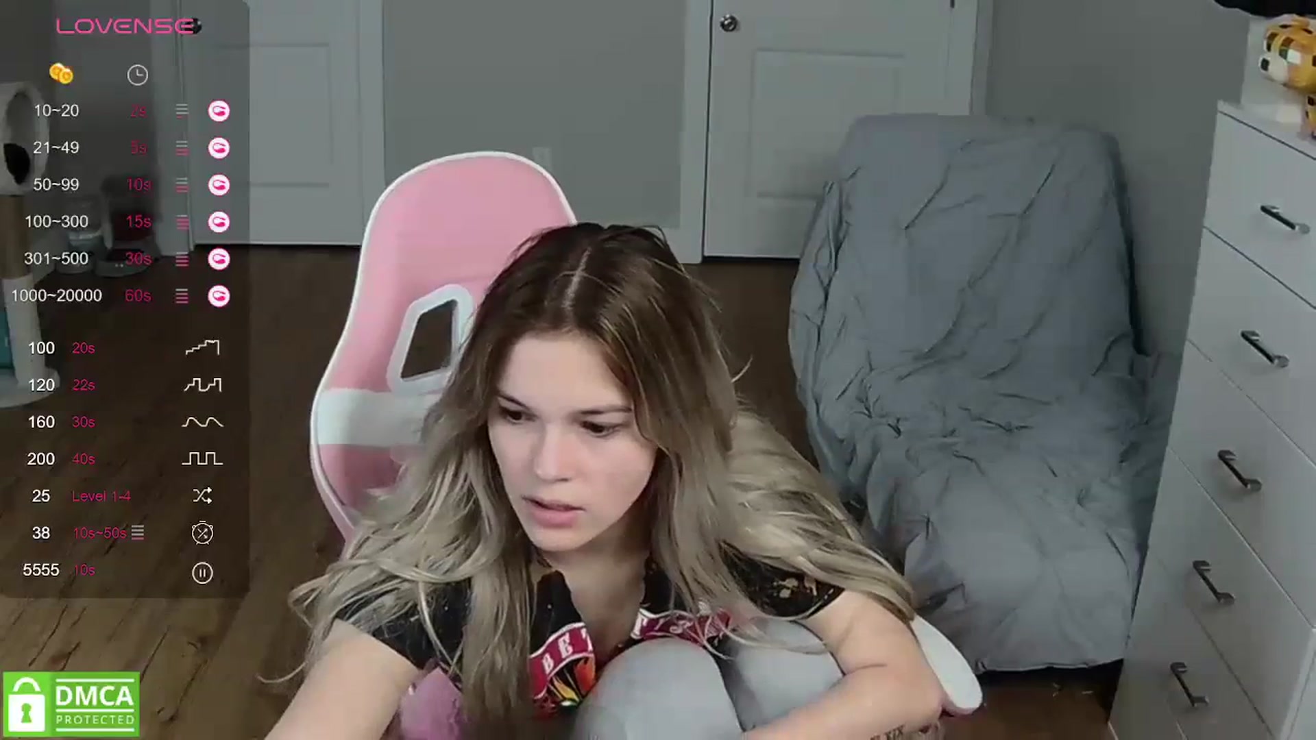 Gallery image thumbnail from Sarahsweets18's myfreecams stream on, 03/28/2024, 23:30 image 19 of 20