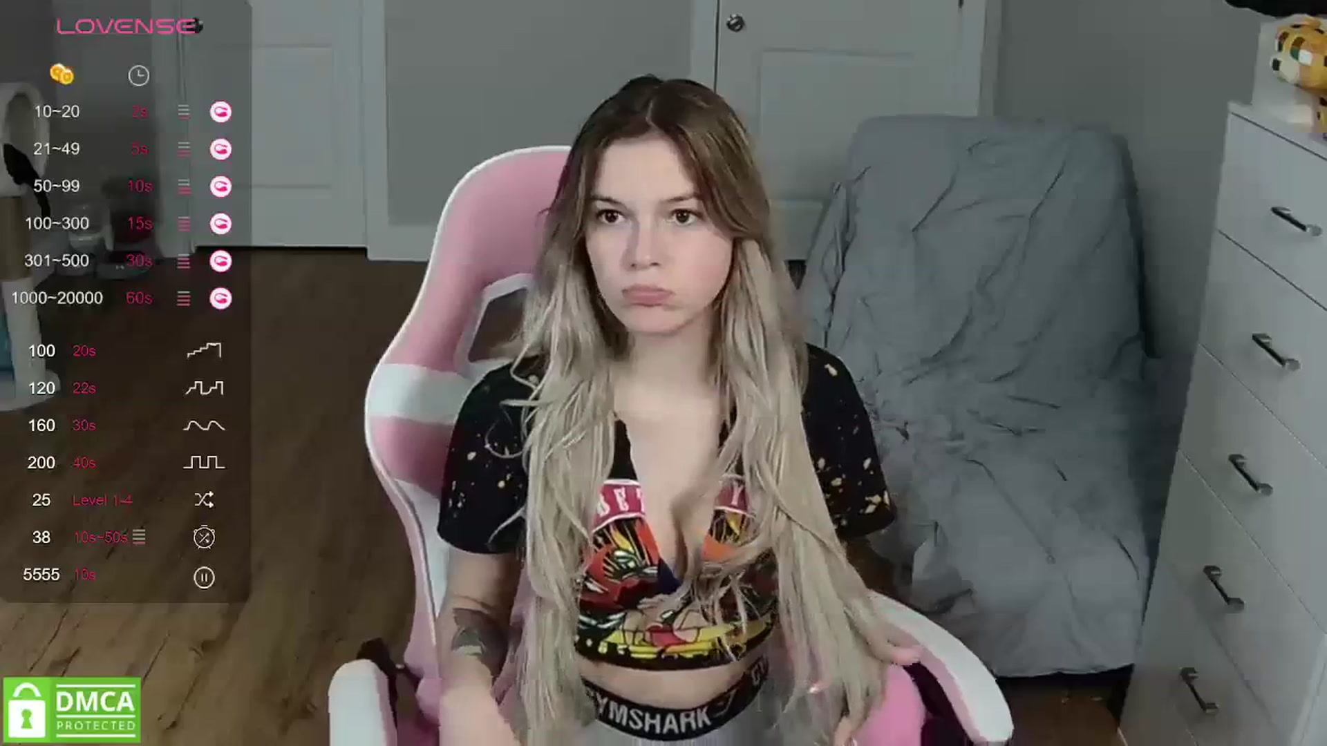 Gallery image thumbnail from Sarahsweets18's myfreecams stream on, 03/28/2024, 23:30 image 14 of 20