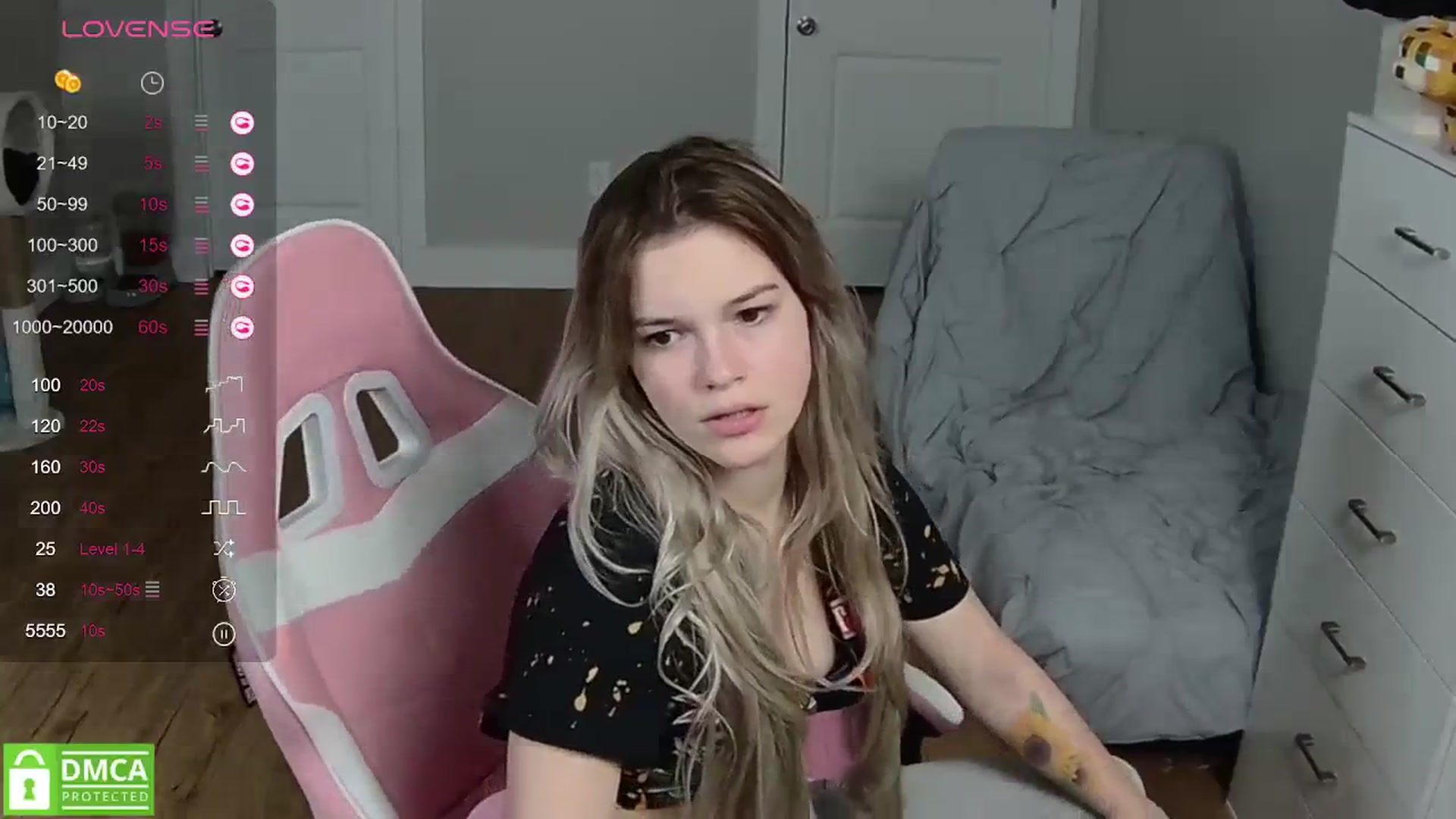 Gallery image thumbnail from Sarahsweets18's myfreecams stream on, 03/29/2024, 24:00 image 10 of 20