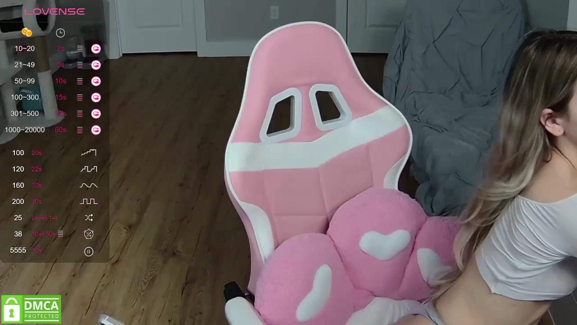 Gallery image thumbnail from Sarahsweets18's myfreecams stream on, 03/29/2024, 07:39 image 14 of 20