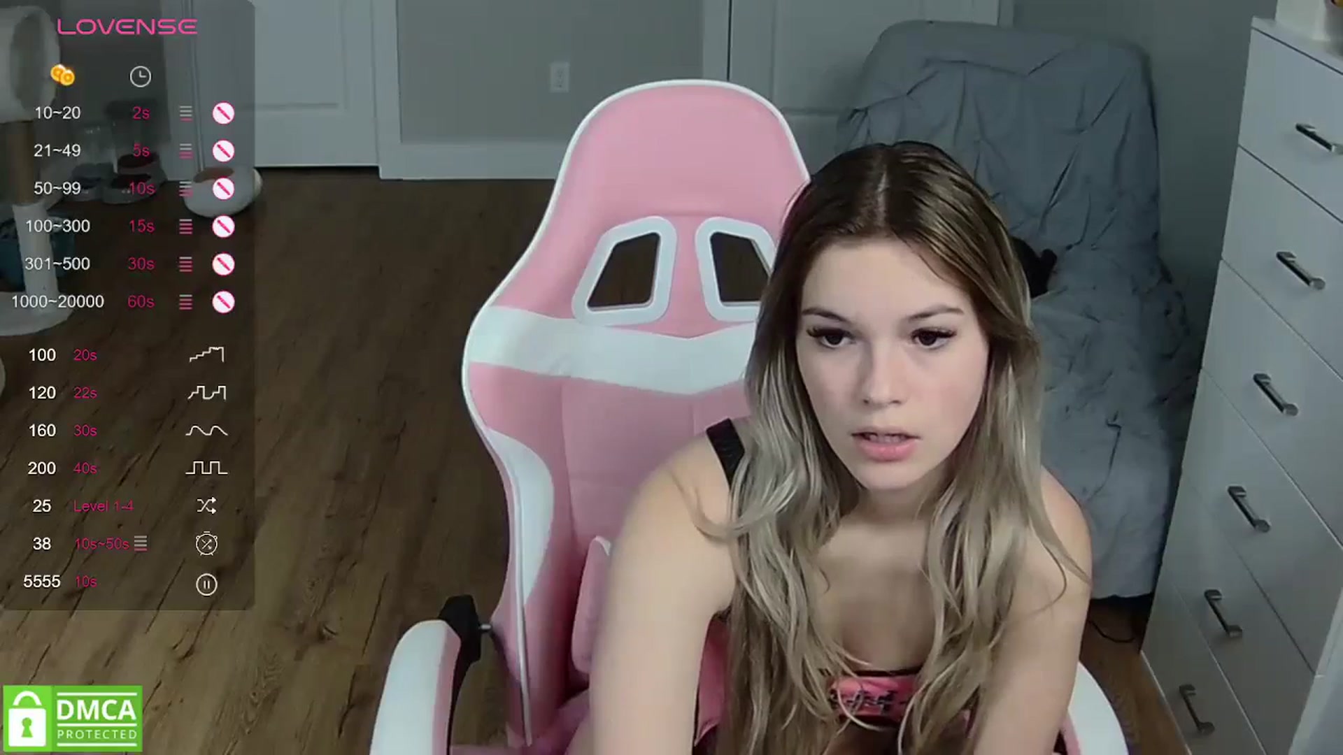 Gallery image thumbnail from Sarahsweets18's myfreecams stream on, 04/01/2024, 06:03 image 17 of 20