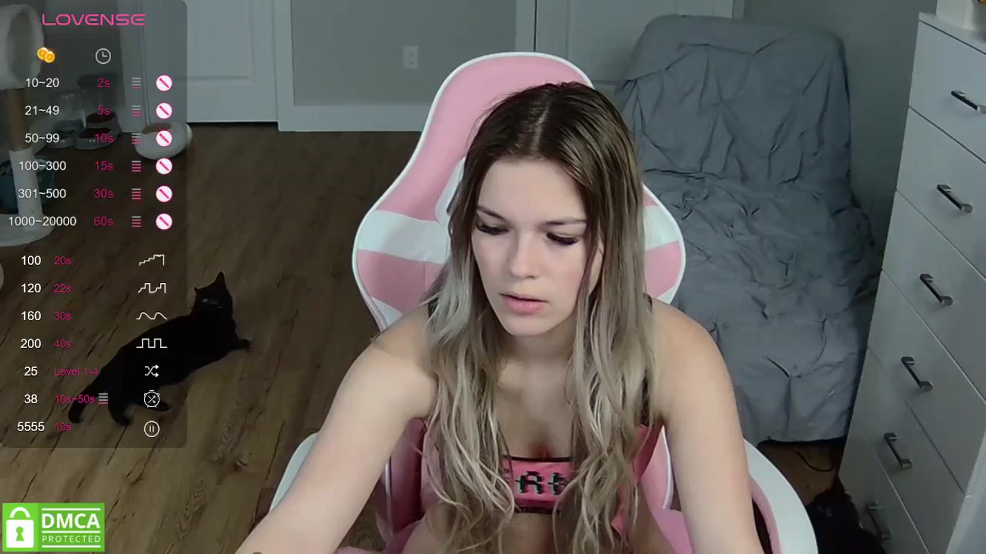 Gallery image thumbnail from Sarahsweets18's myfreecams stream on, 04/01/2024, 06:03 image 1 of 20