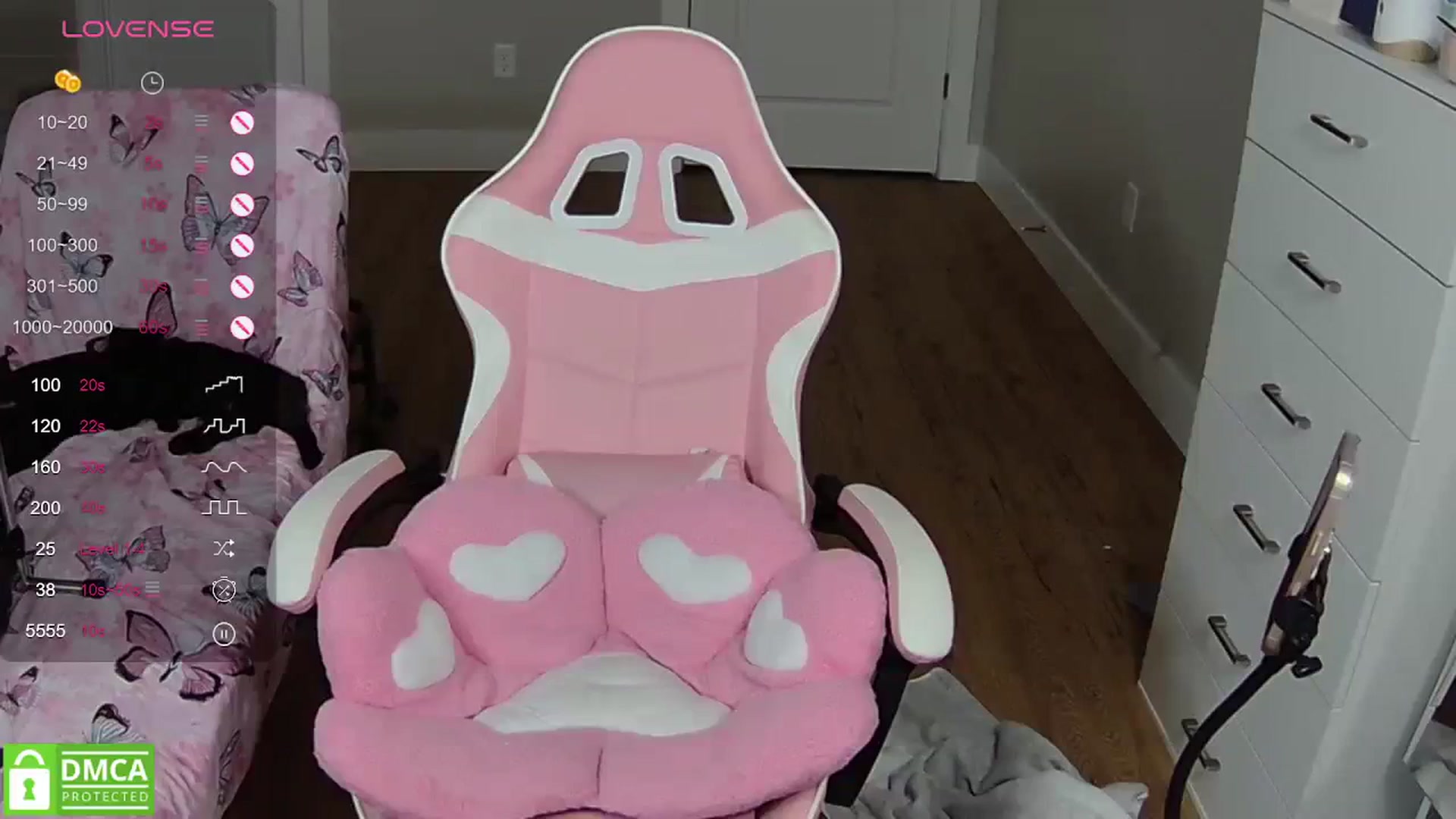 Gallery image thumbnail from Sarahsweets18's myfreecams stream on, 04/11/2024, 02:44 image 18 of 20