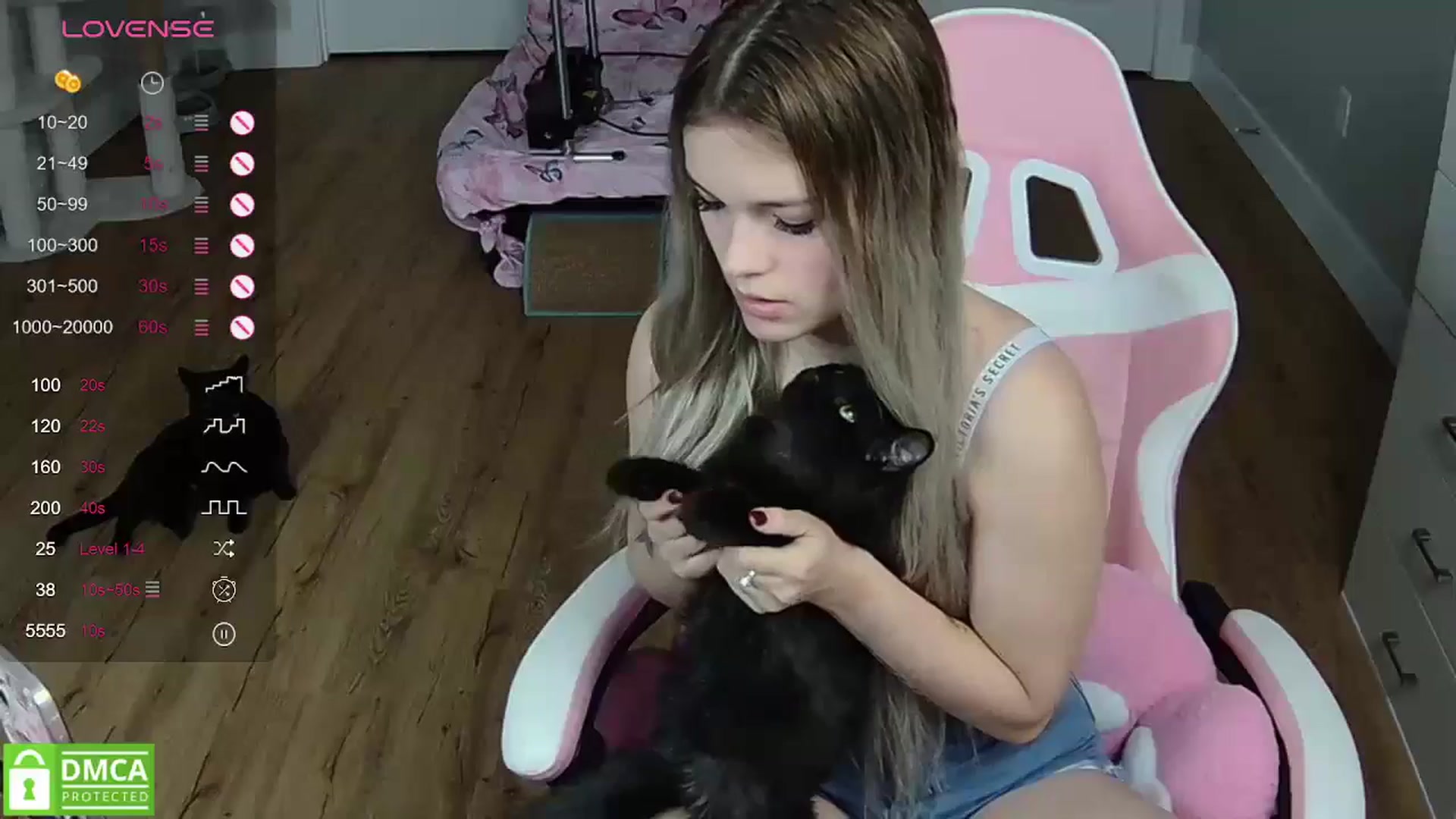 Gallery image thumbnail from Sarahsweets18's myfreecams stream on, 04/17/2024, 18:39 image 18 of 20