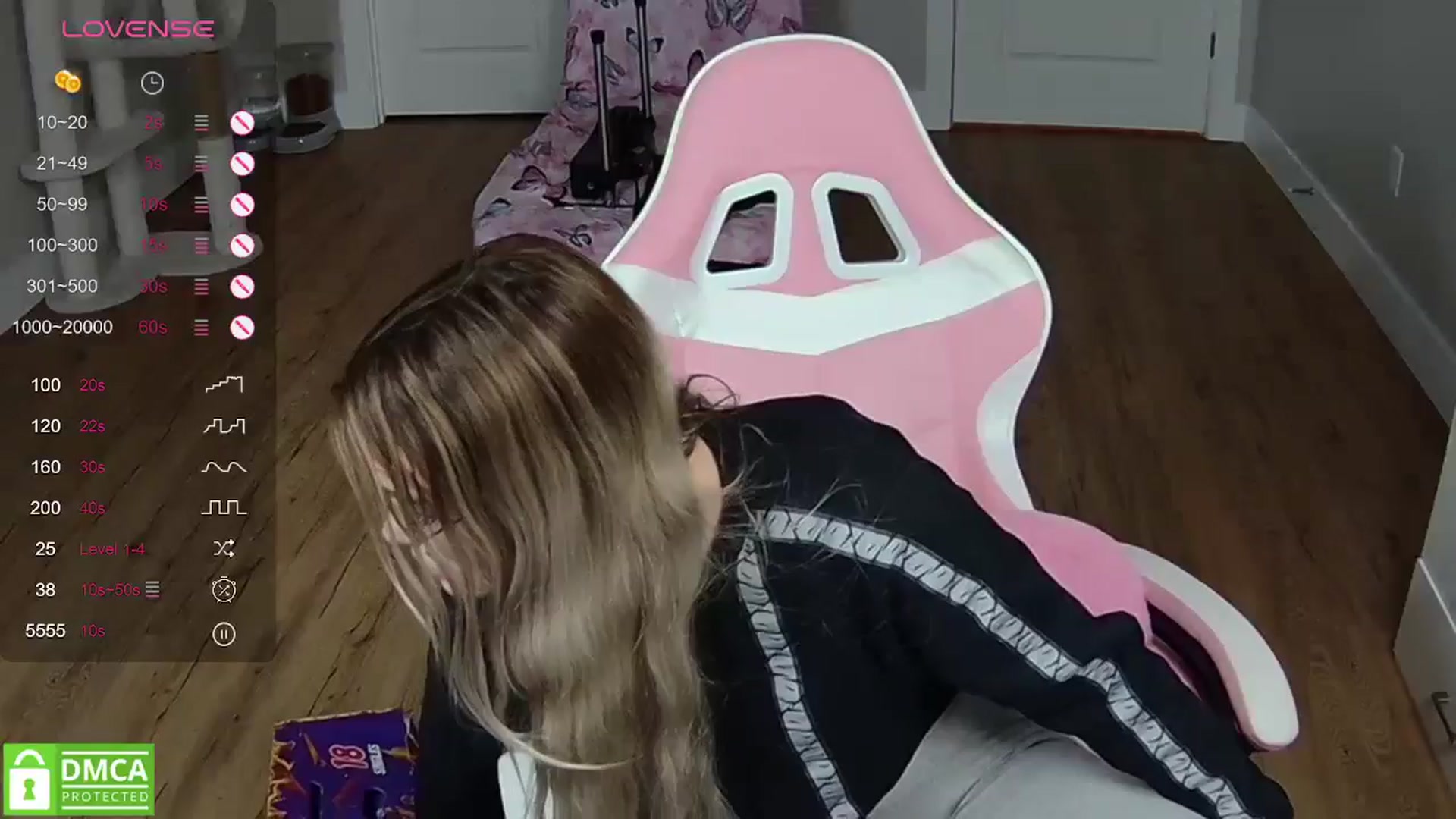 Gallery image thumbnail from Sarahsweets18's myfreecams stream on, 04/22/2024, 05:24 image 20 of 20